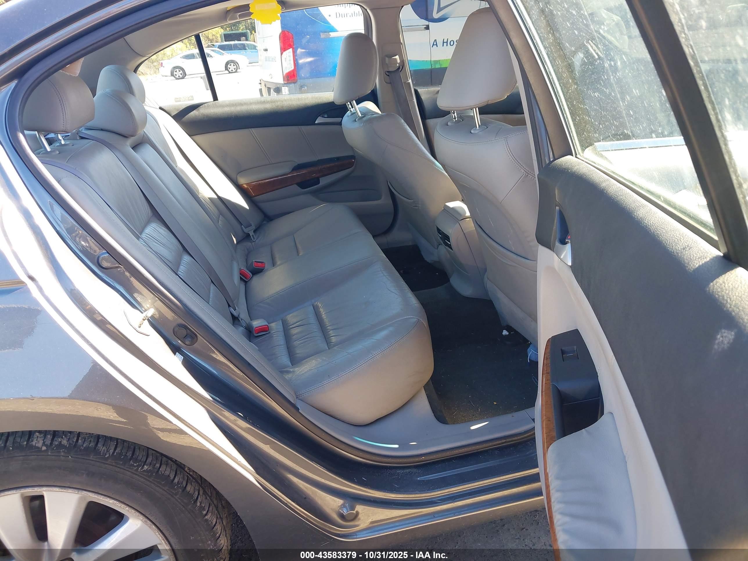 HONDA ACCORD image 8