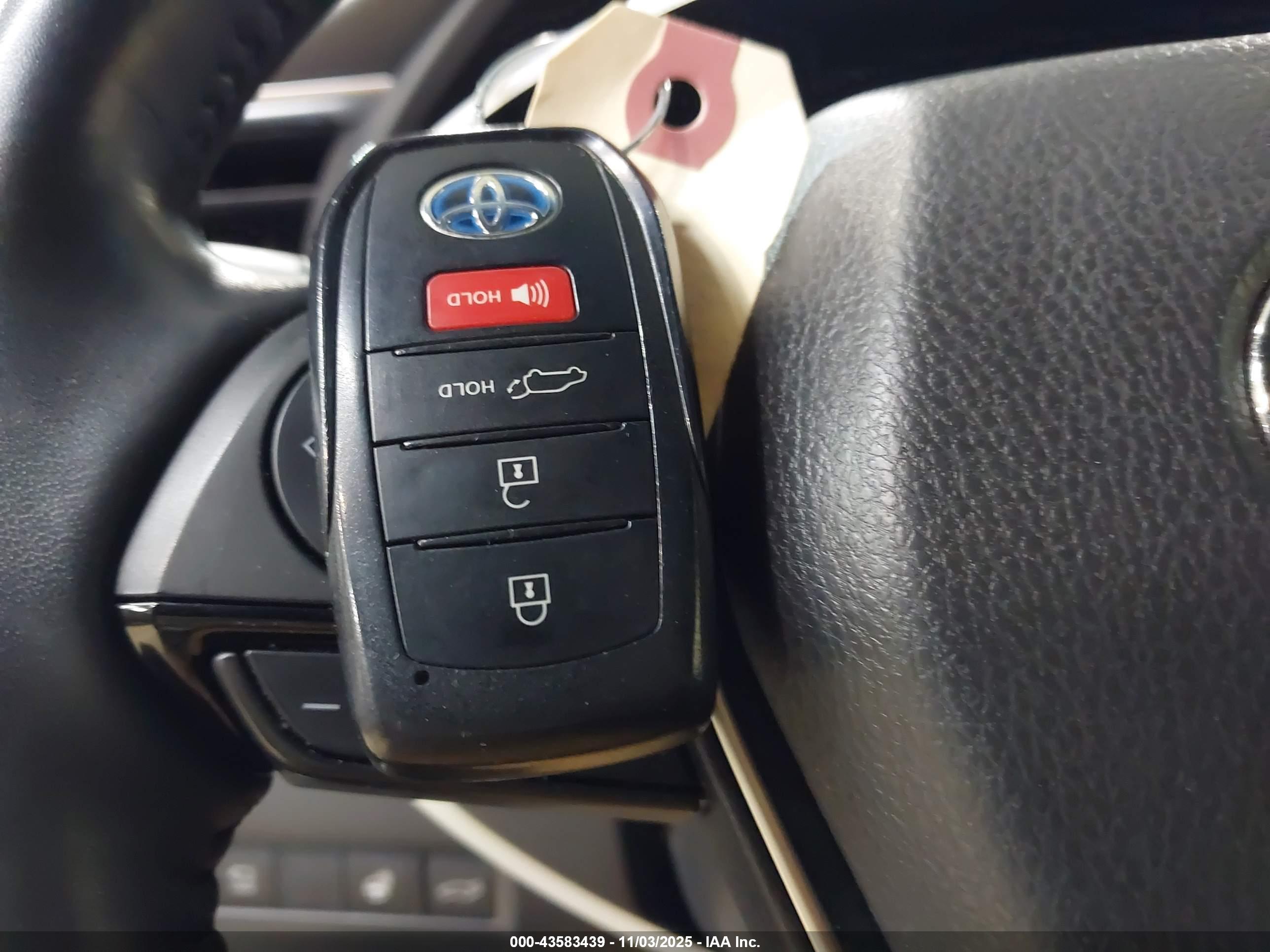 TOYOTA VENZA image 11