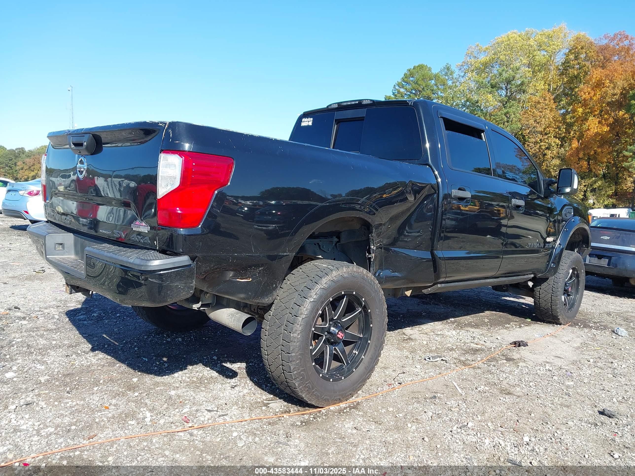 NISSAN TITAN image 4
