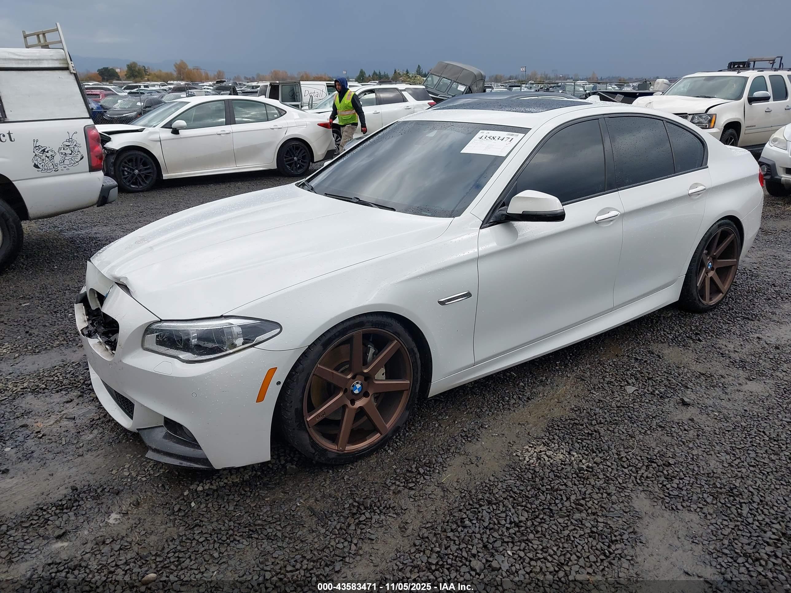 BMW 550I image 2