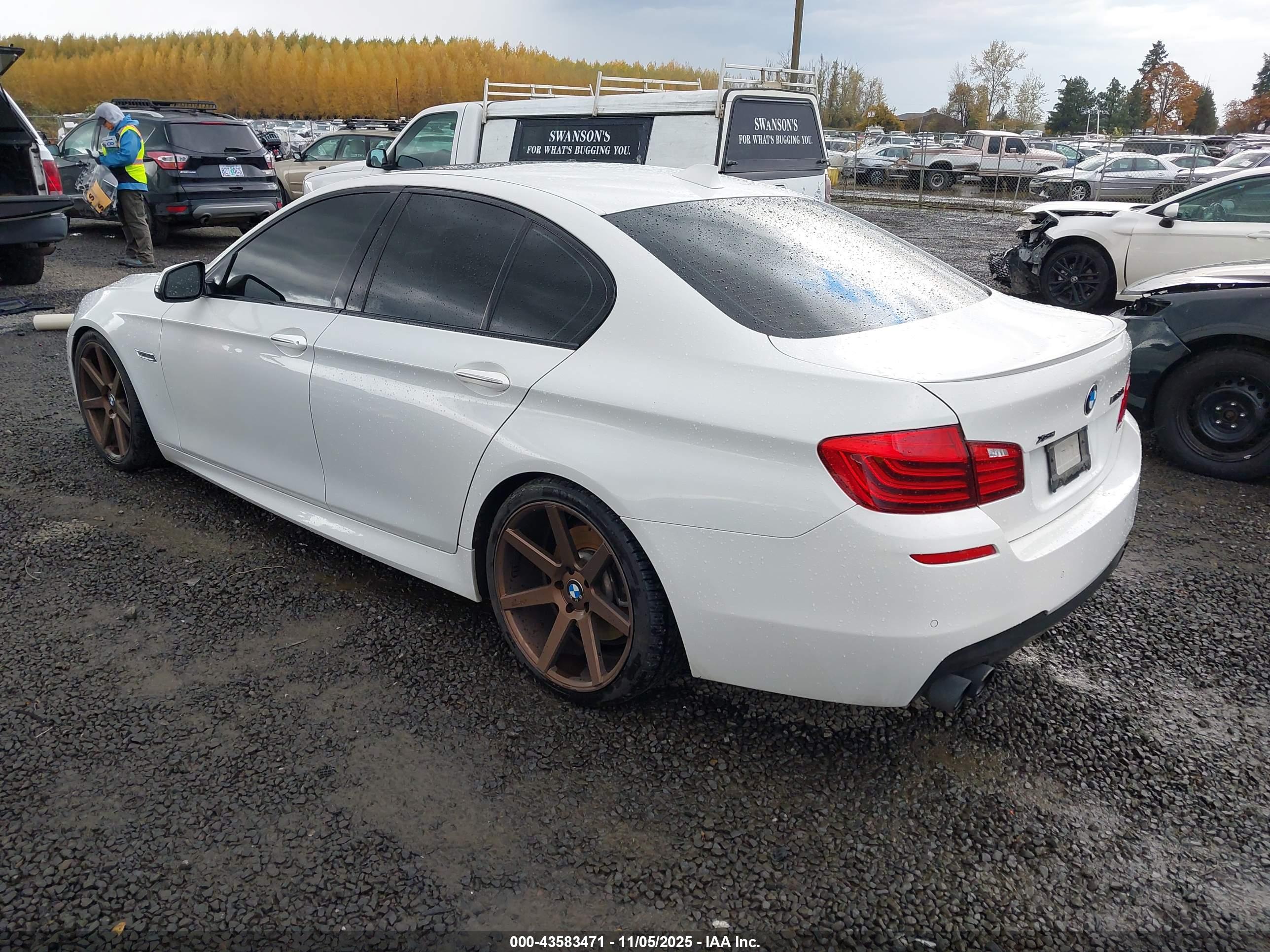 BMW 550I image 3
