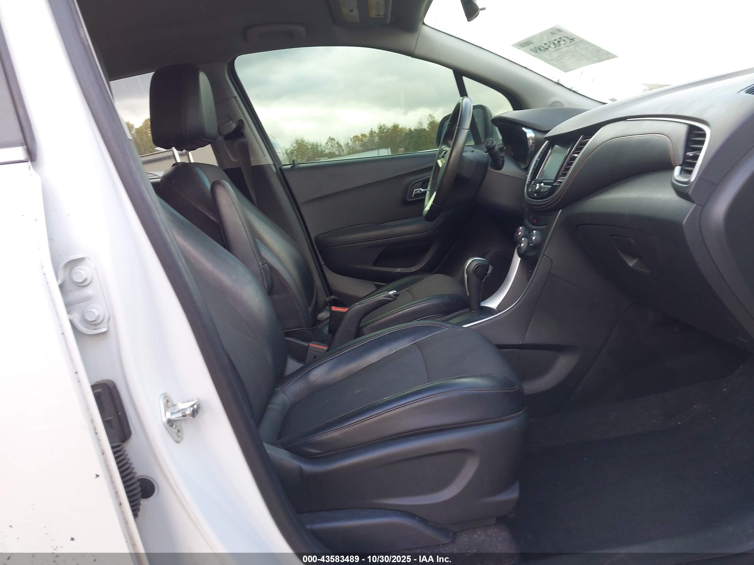 CHEVROLET TRAX image 5