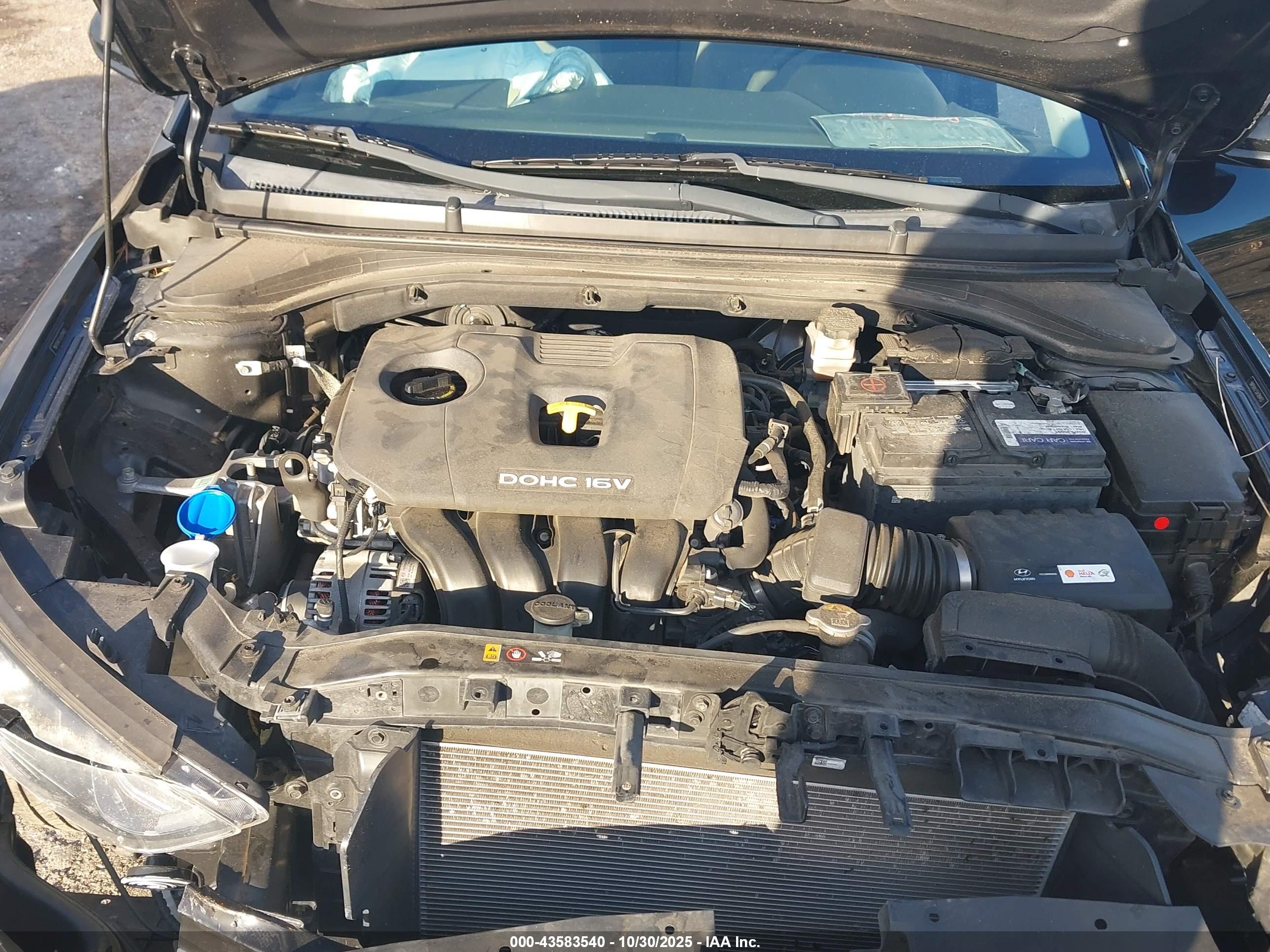 HYUNDAI ELANTRA image 10