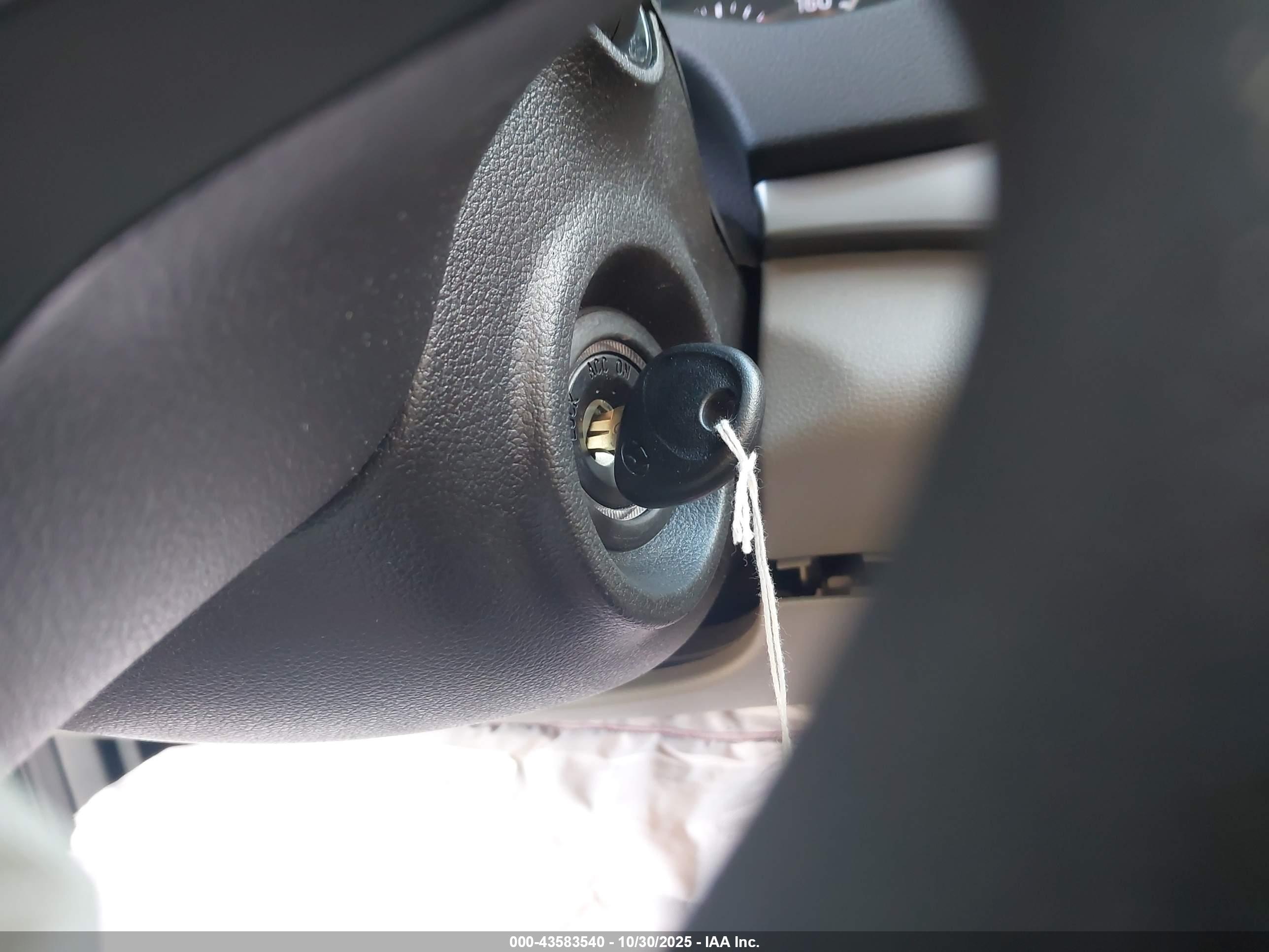 HYUNDAI ELANTRA image 11