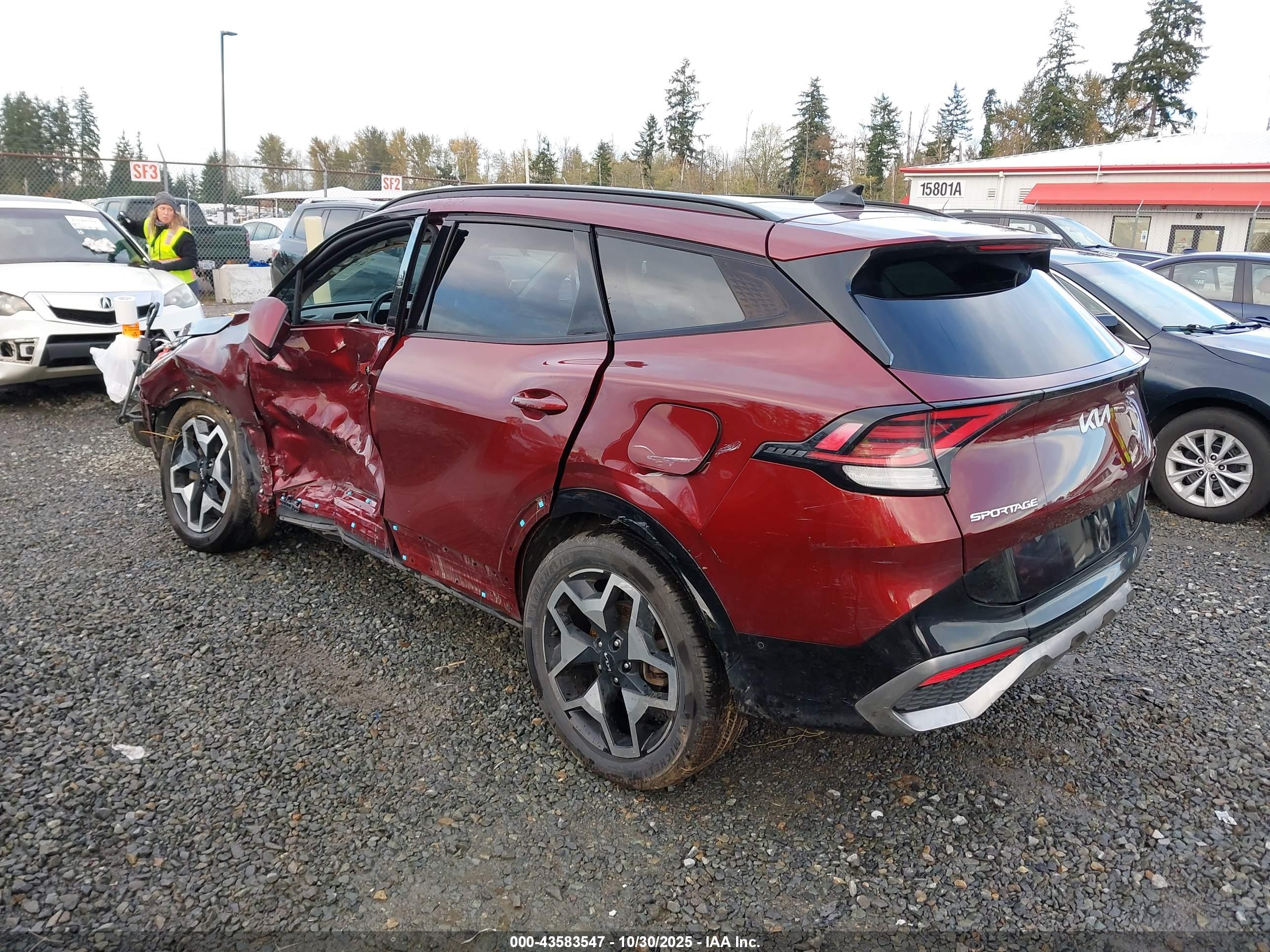 KIA SPORTAGE image 3