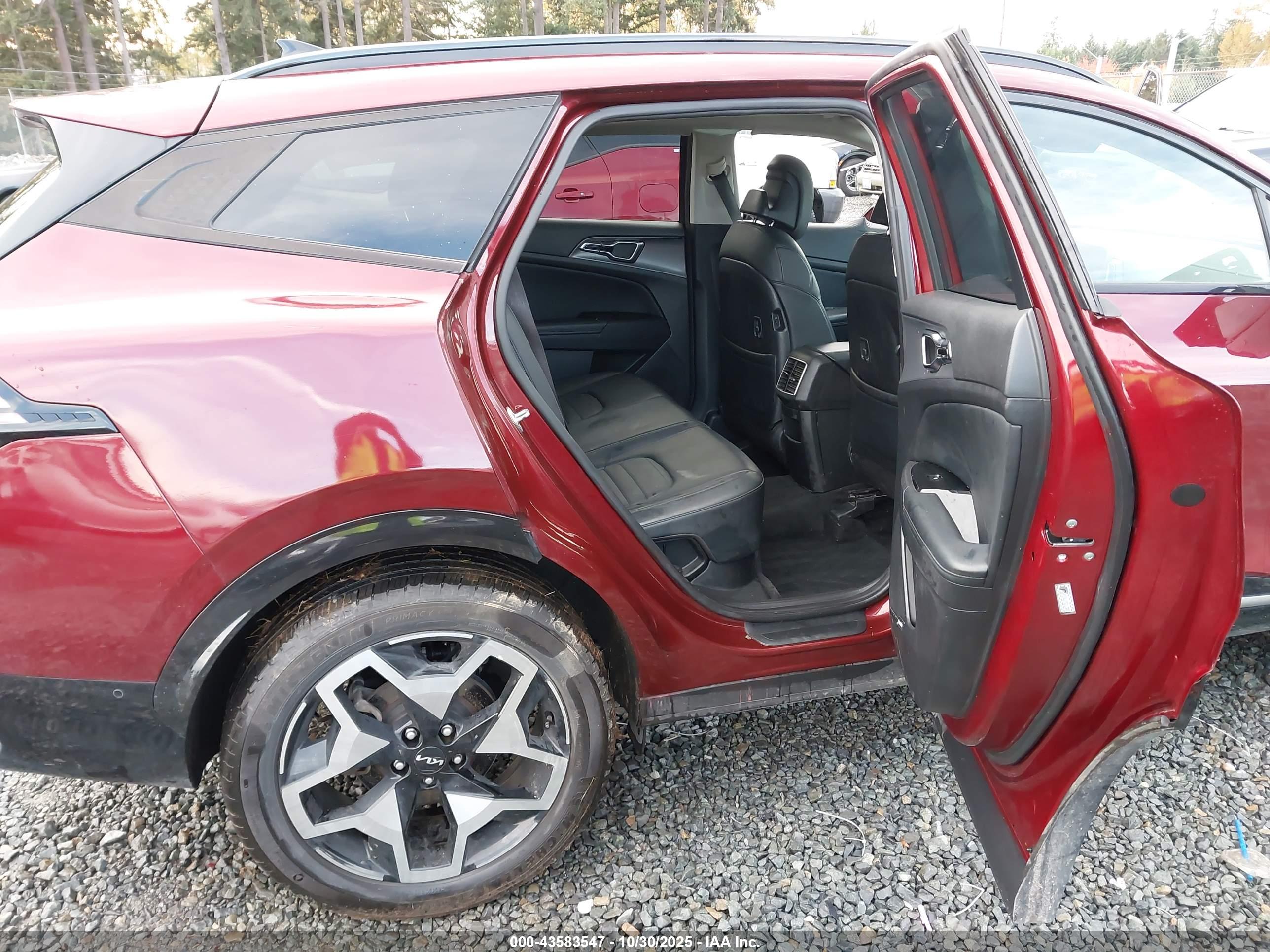 KIA SPORTAGE image 8