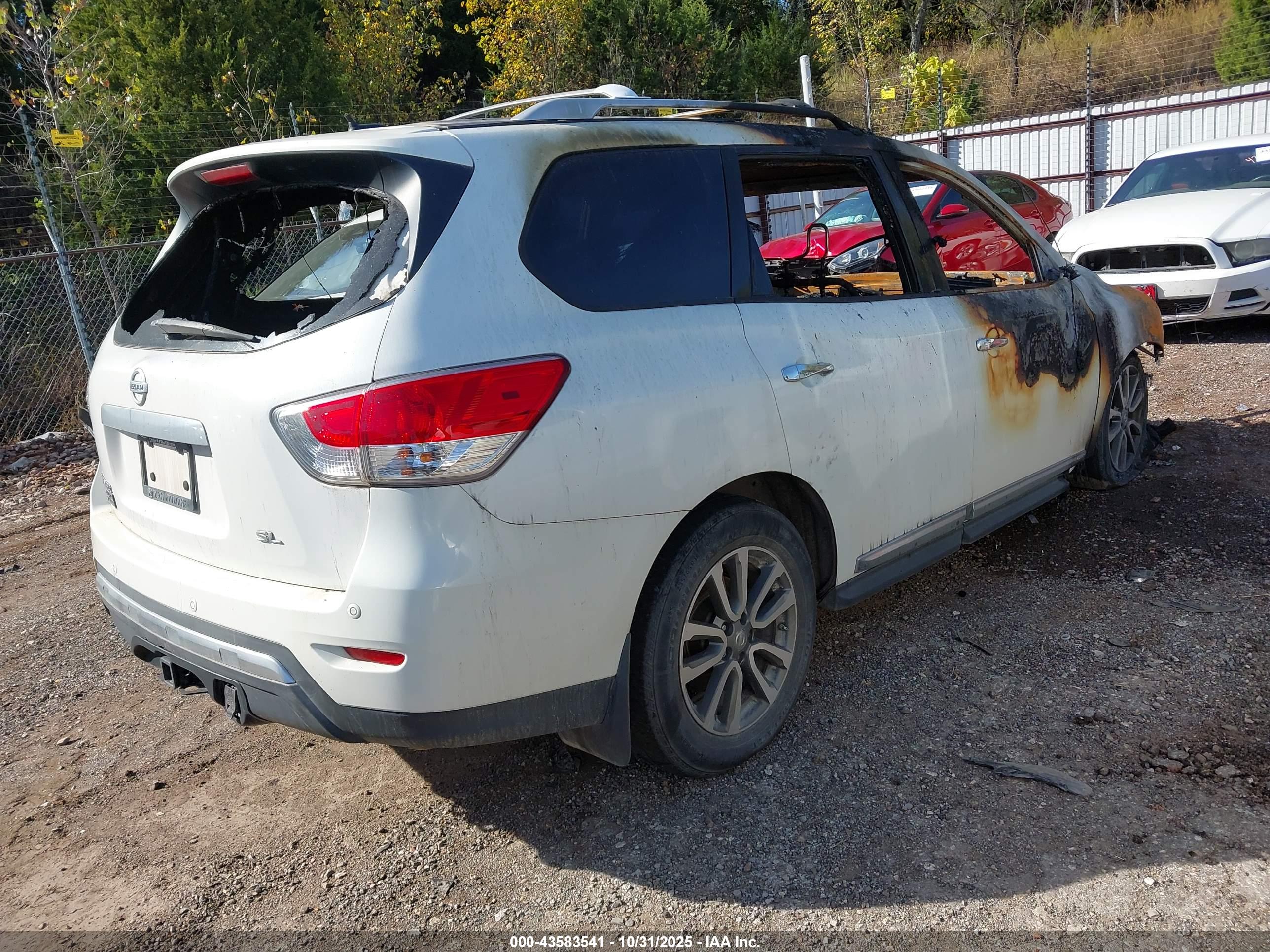 NISSAN PATHFINDER image 4