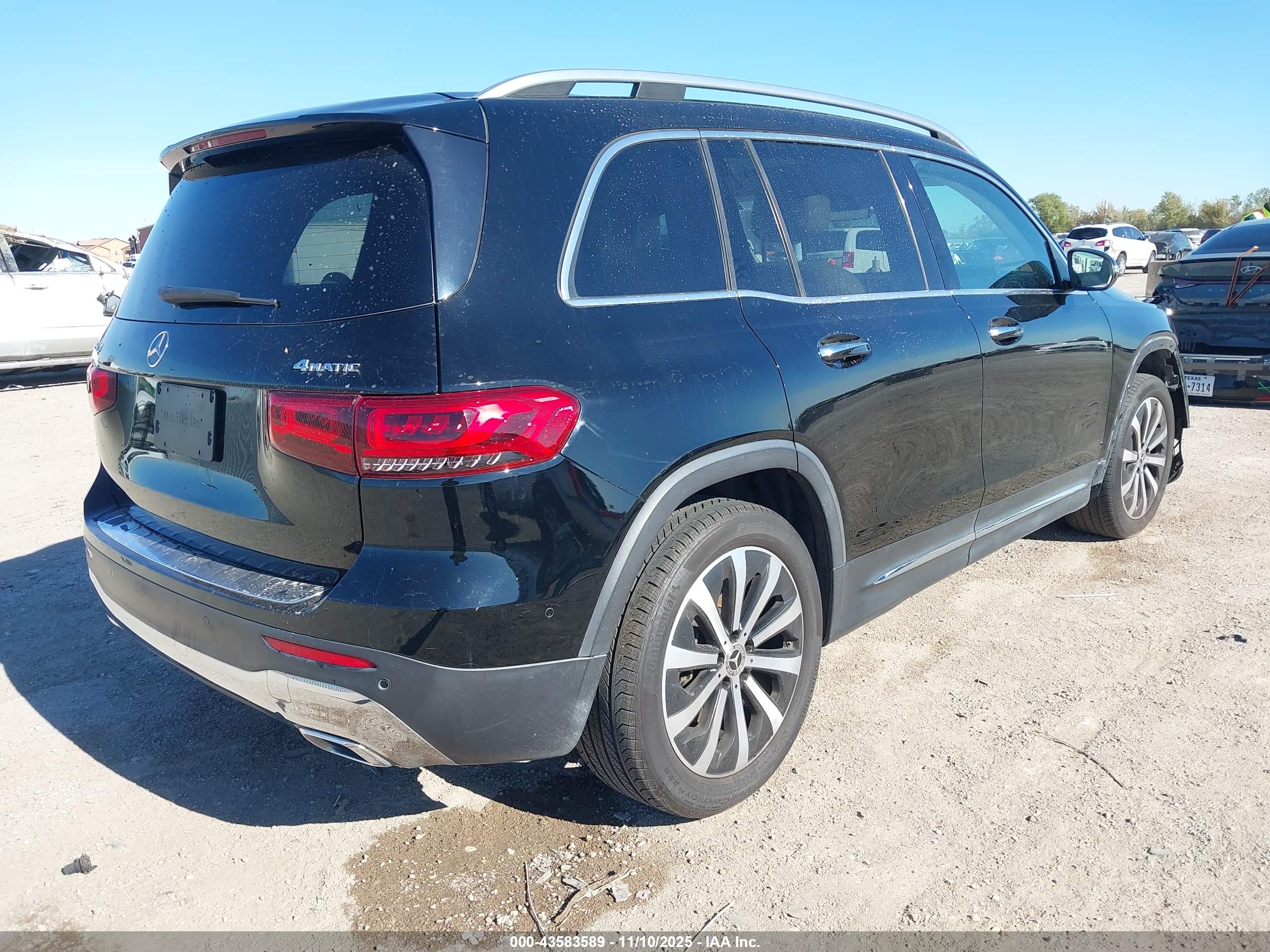 MERCEDES-BENZ GLB image 4
