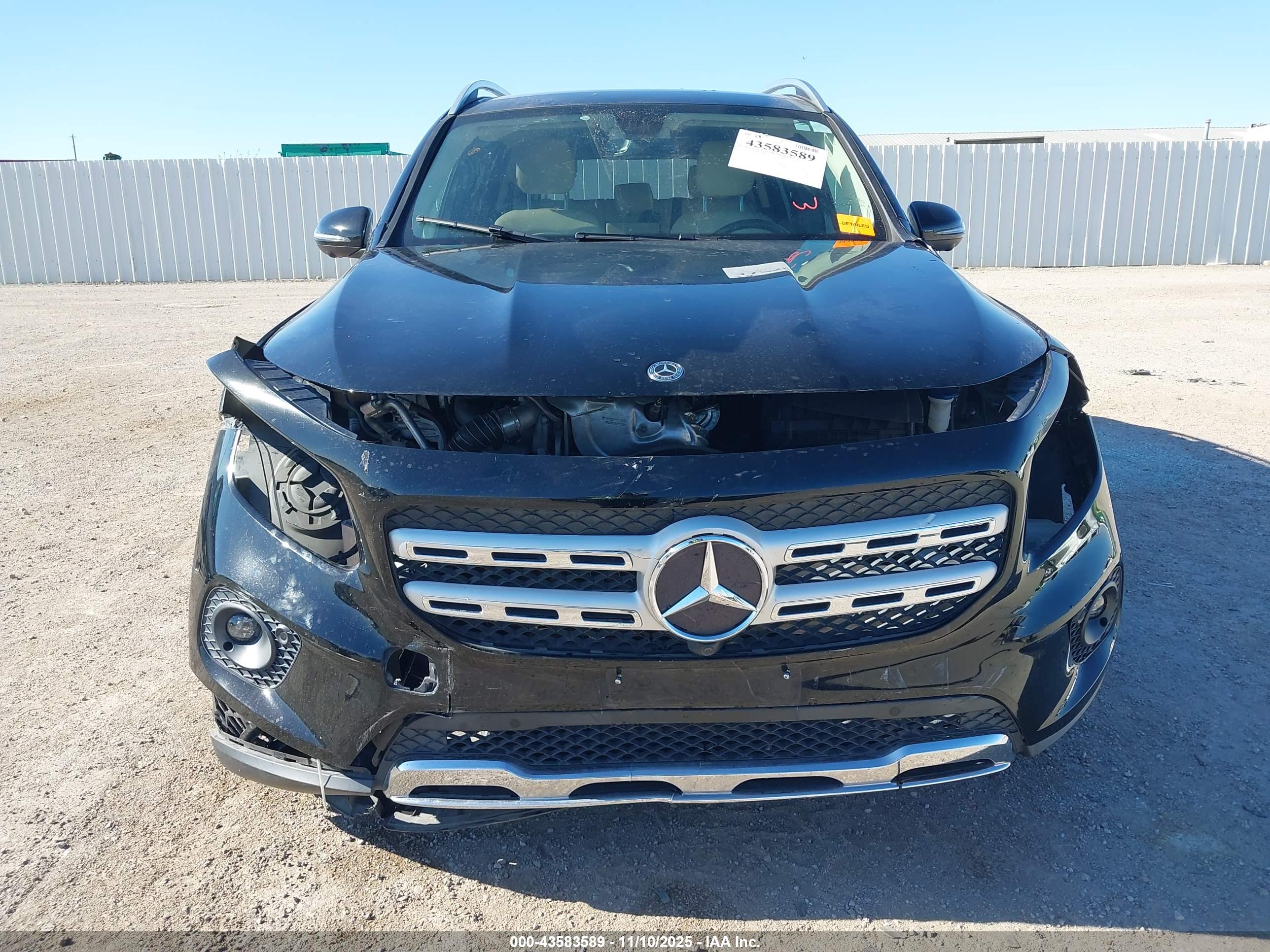 MERCEDES-BENZ GLB image 6