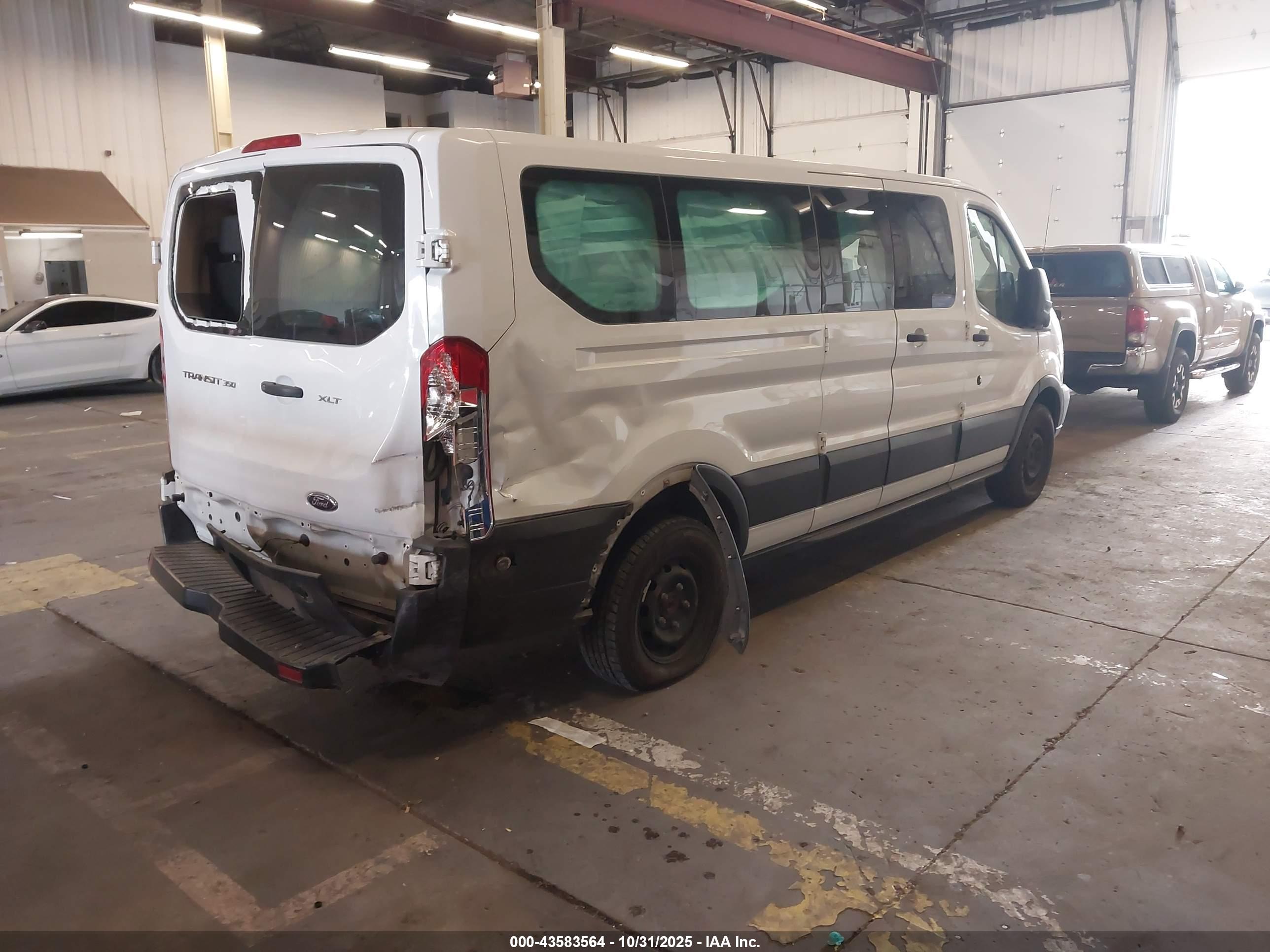 FORD TRANSIT-350 image 4
