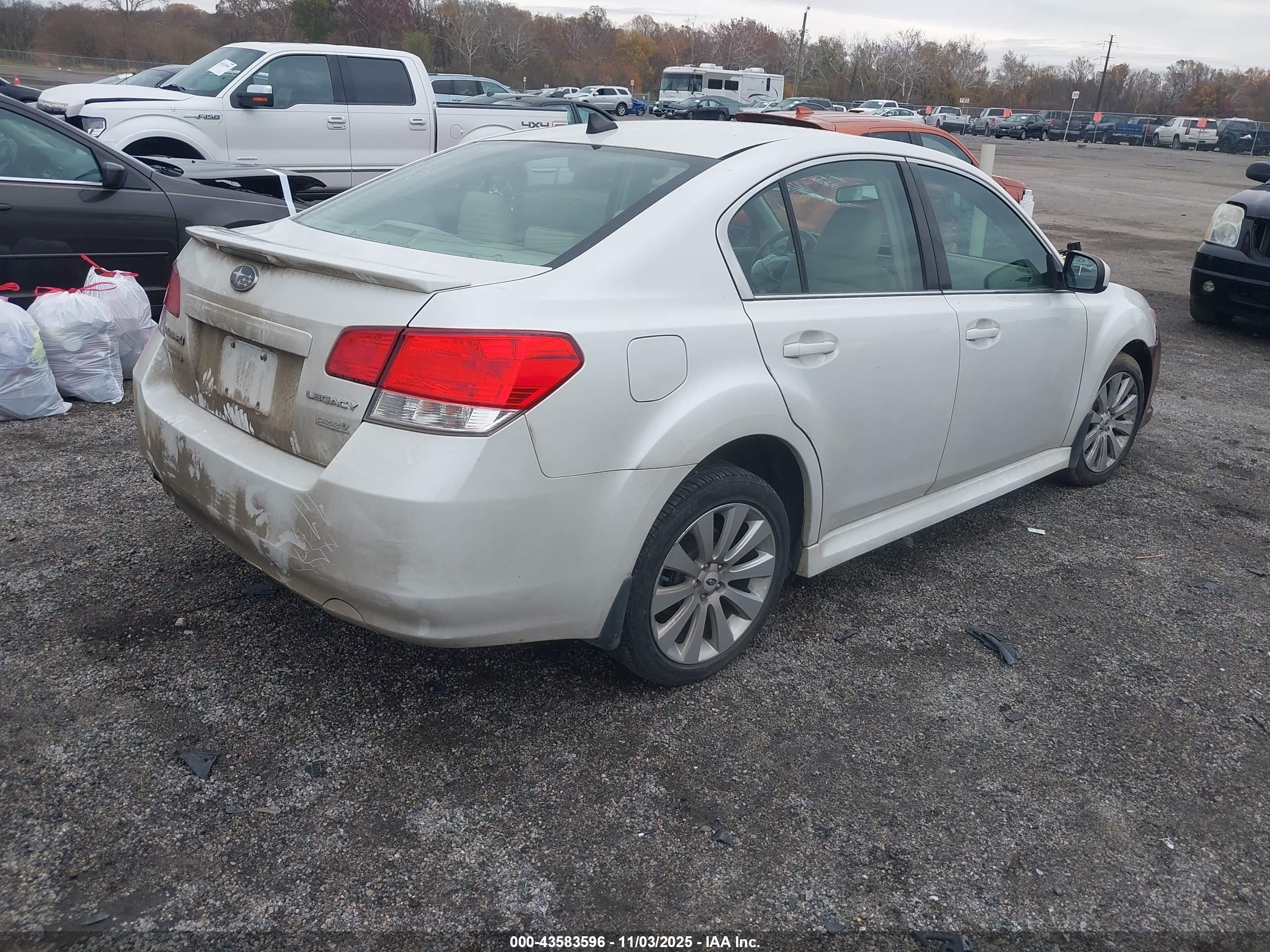 SUBARU LEGACY image 4