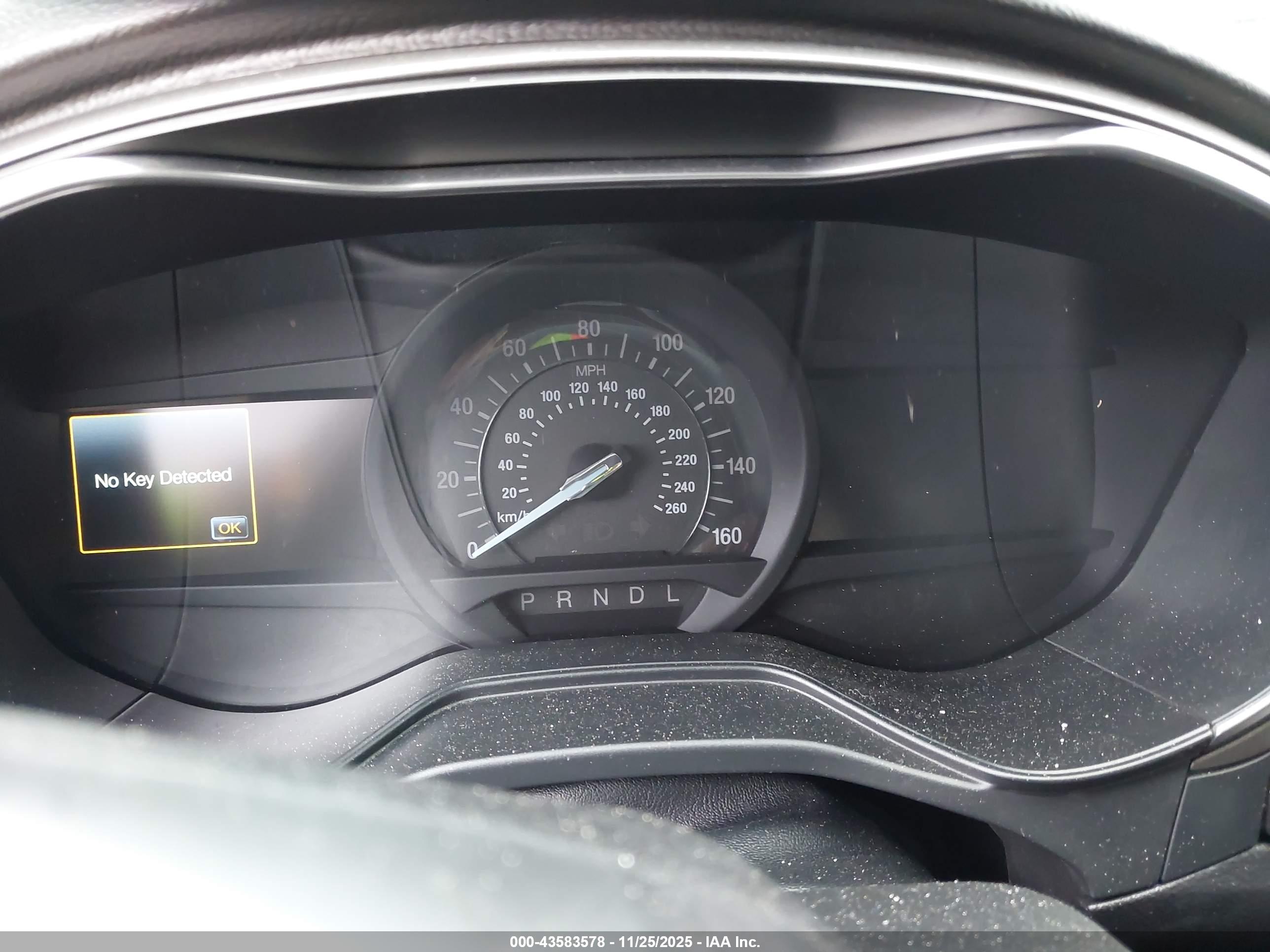 FORD FUSION image 7