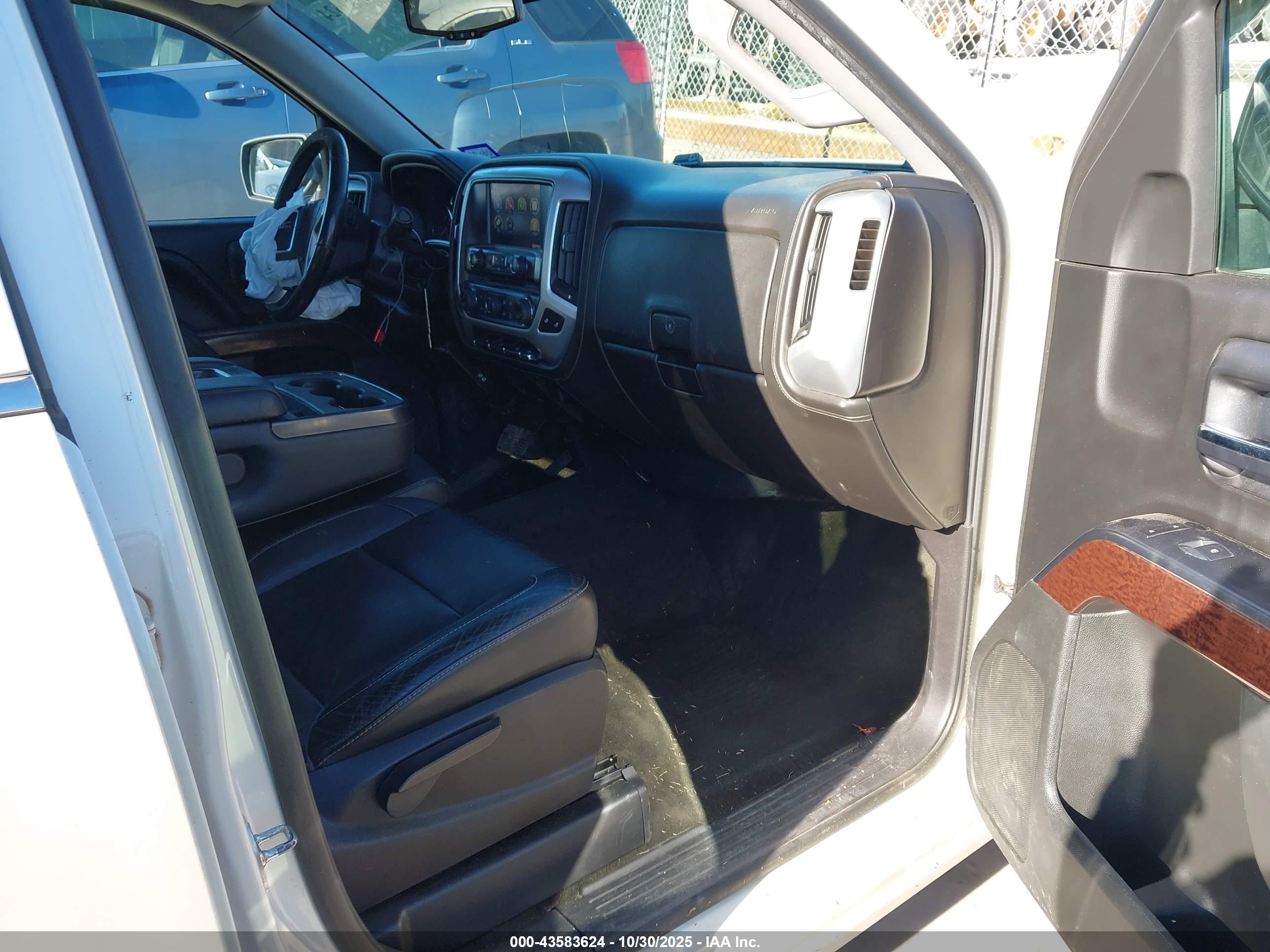 GMC SIERRA image 5