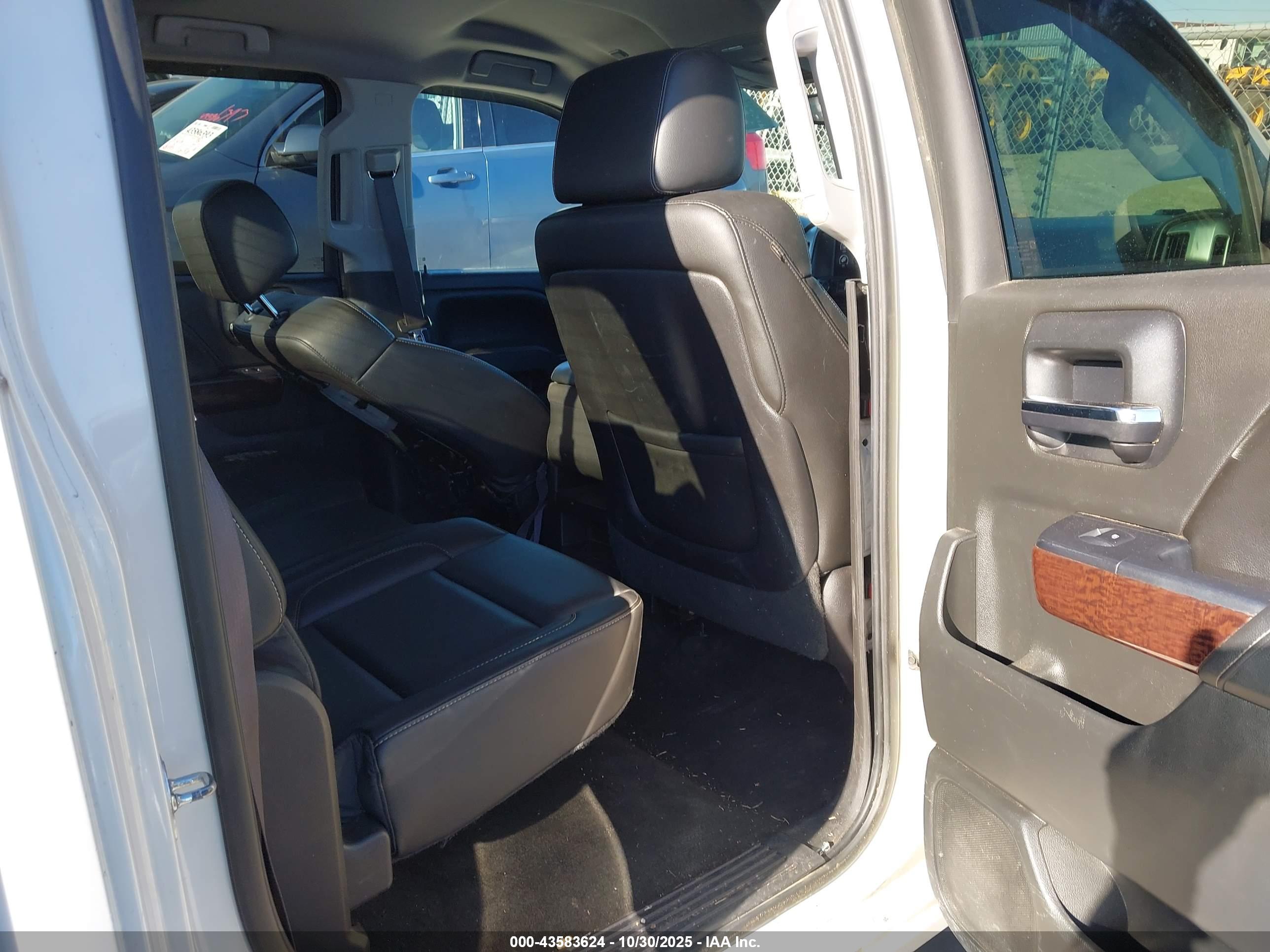 GMC SIERRA image 8