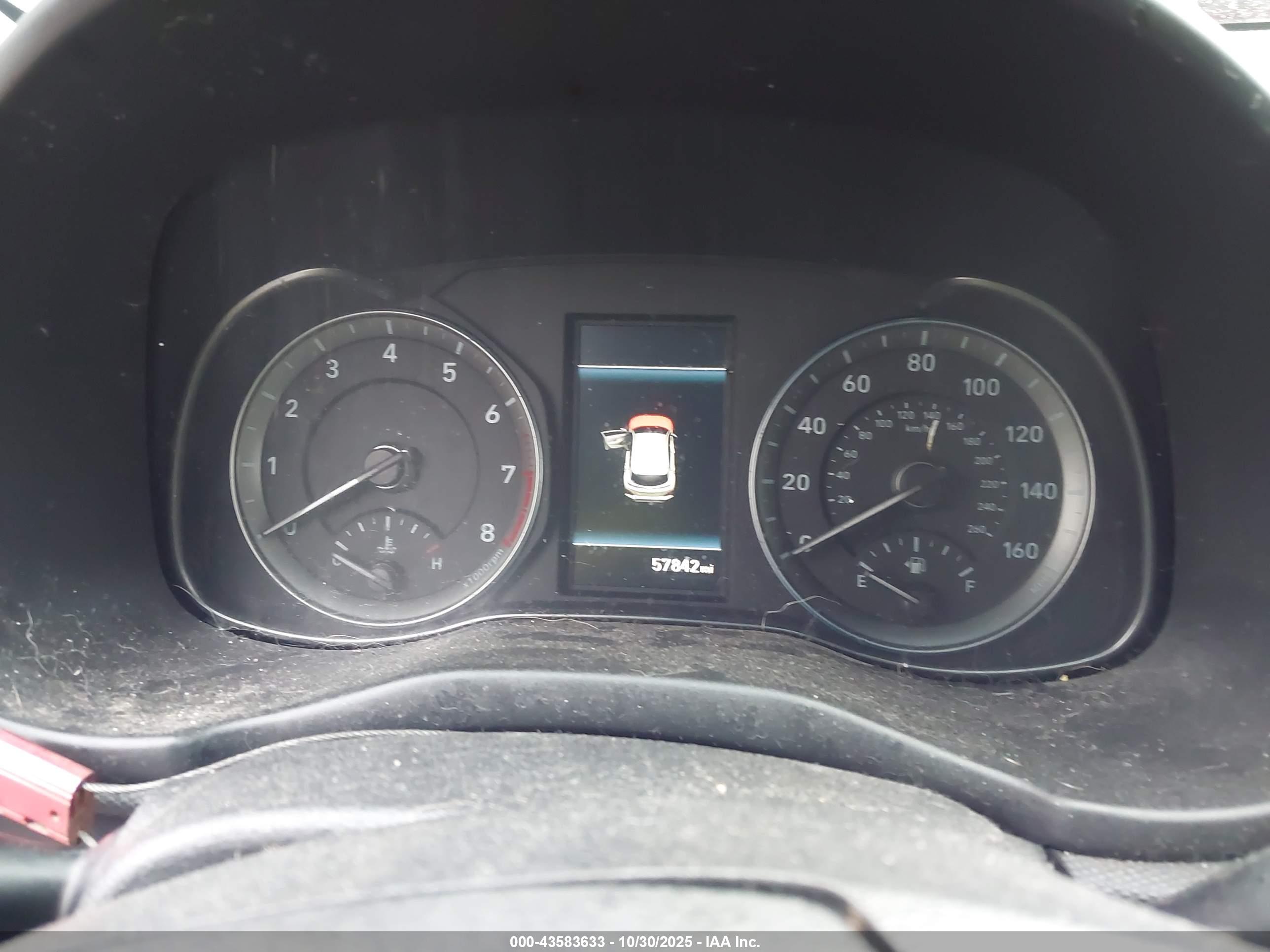HYUNDAI KONA image 7