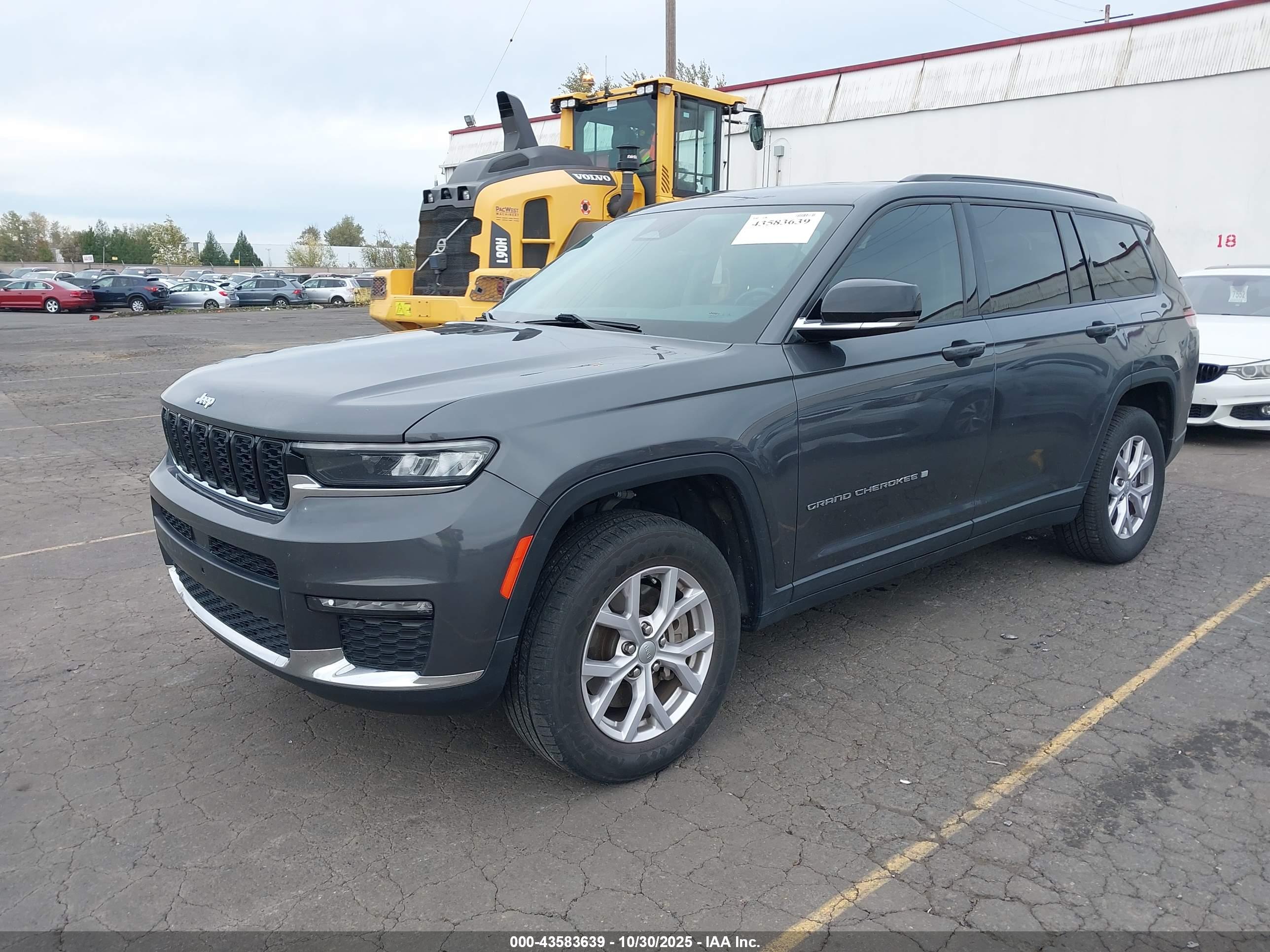 JEEP GRAND image 2