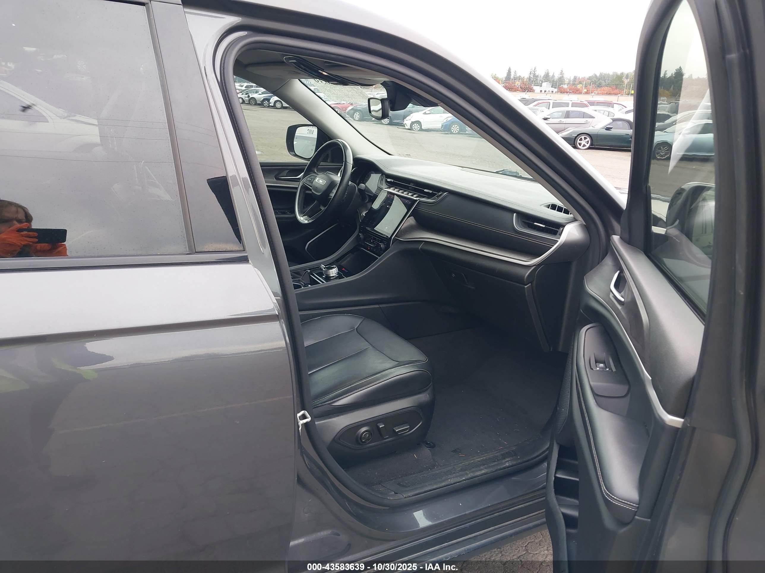 JEEP GRAND image 5