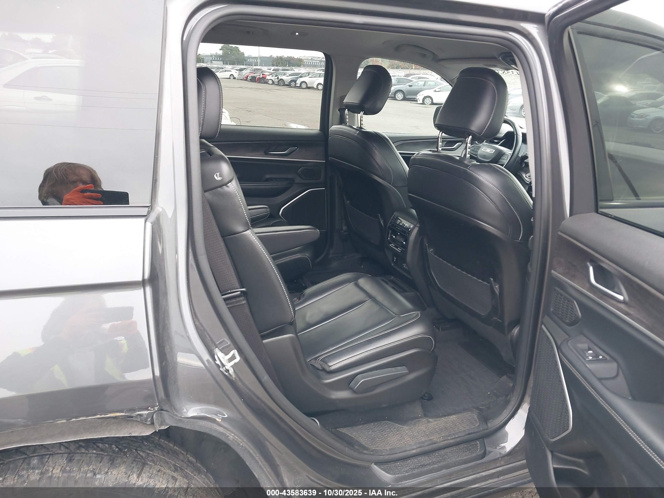 JEEP GRAND image 8