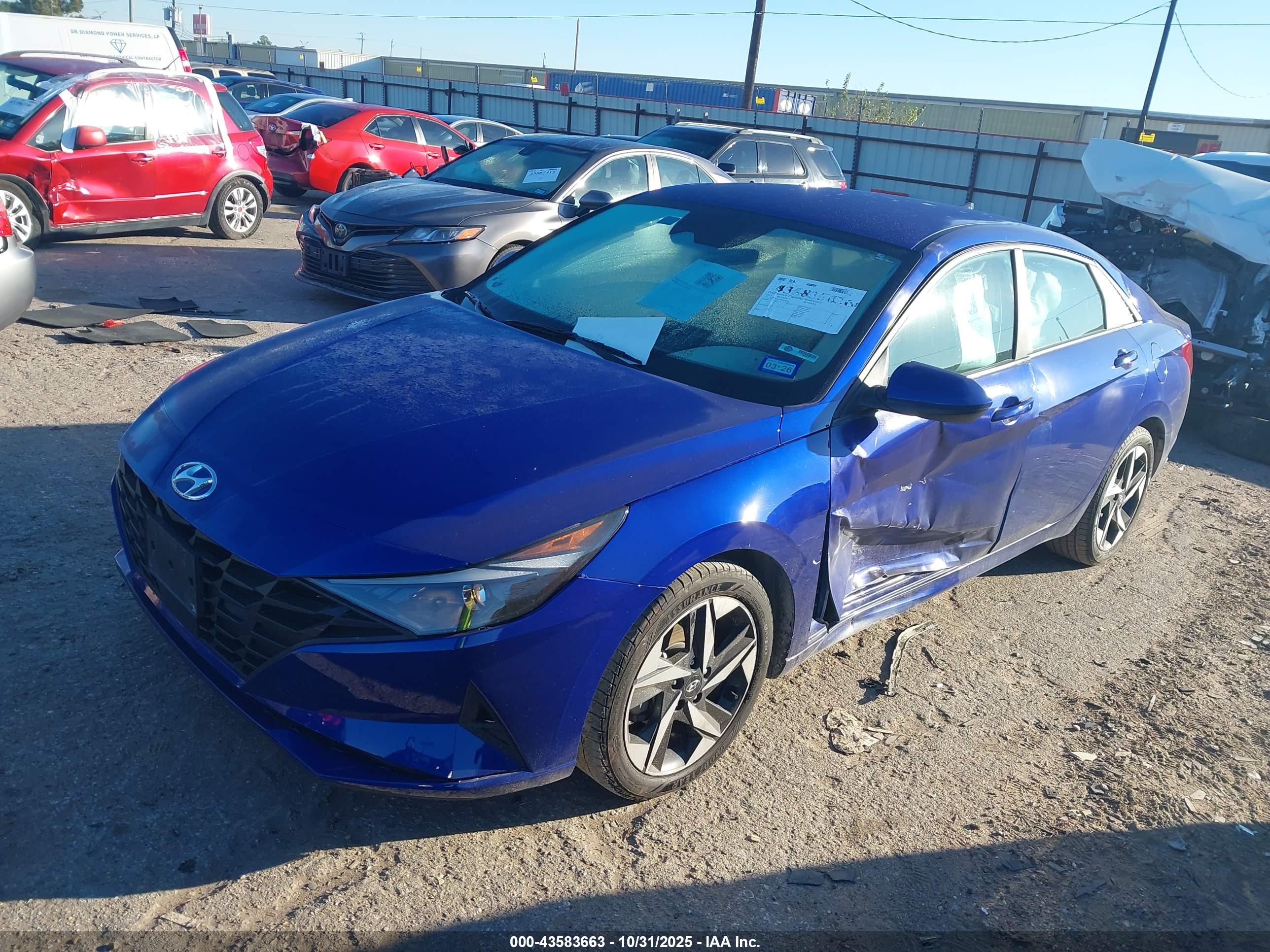 HYUNDAI ELANTRA image 2