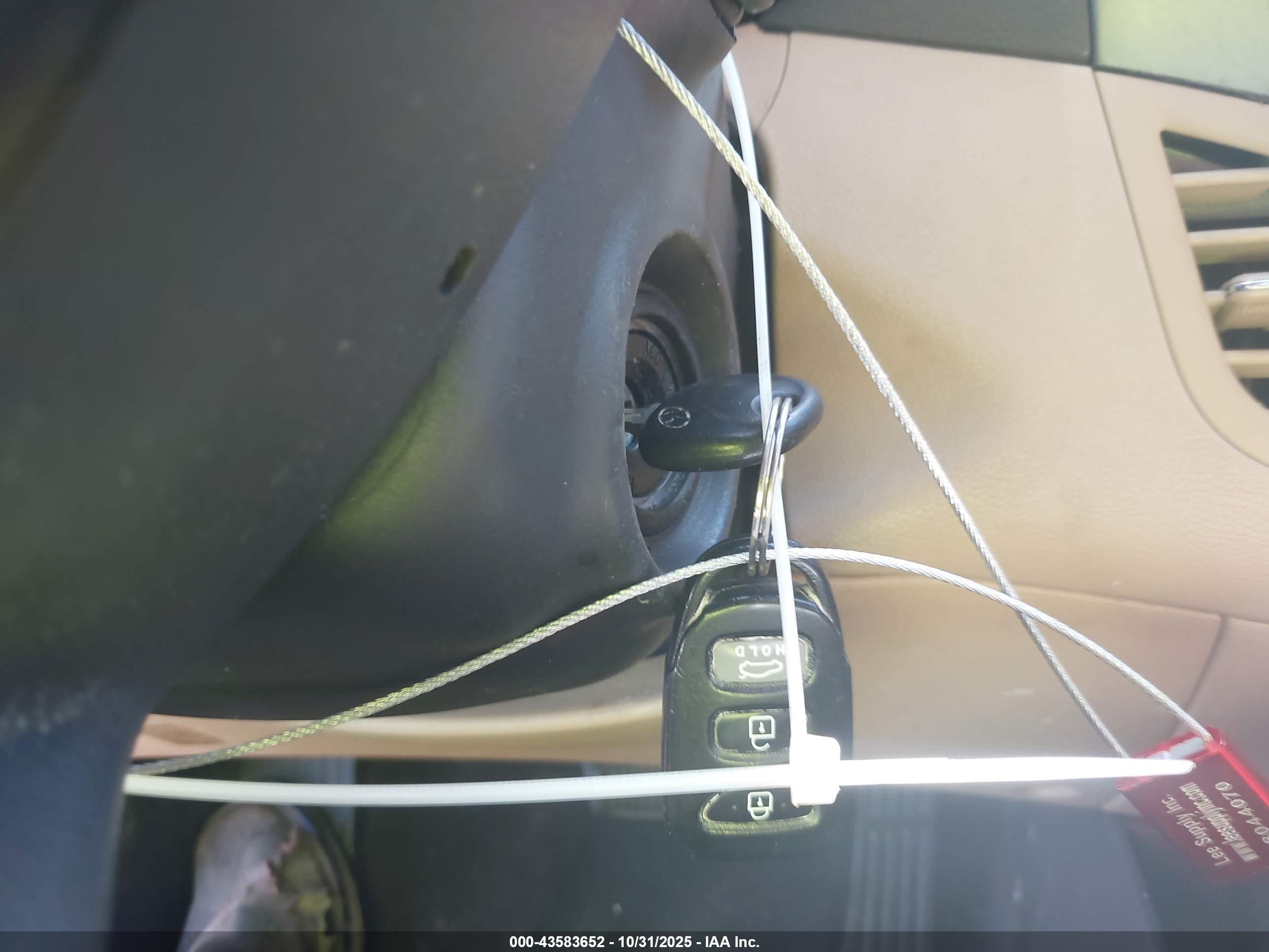 HYUNDAI ELANTRA image 11