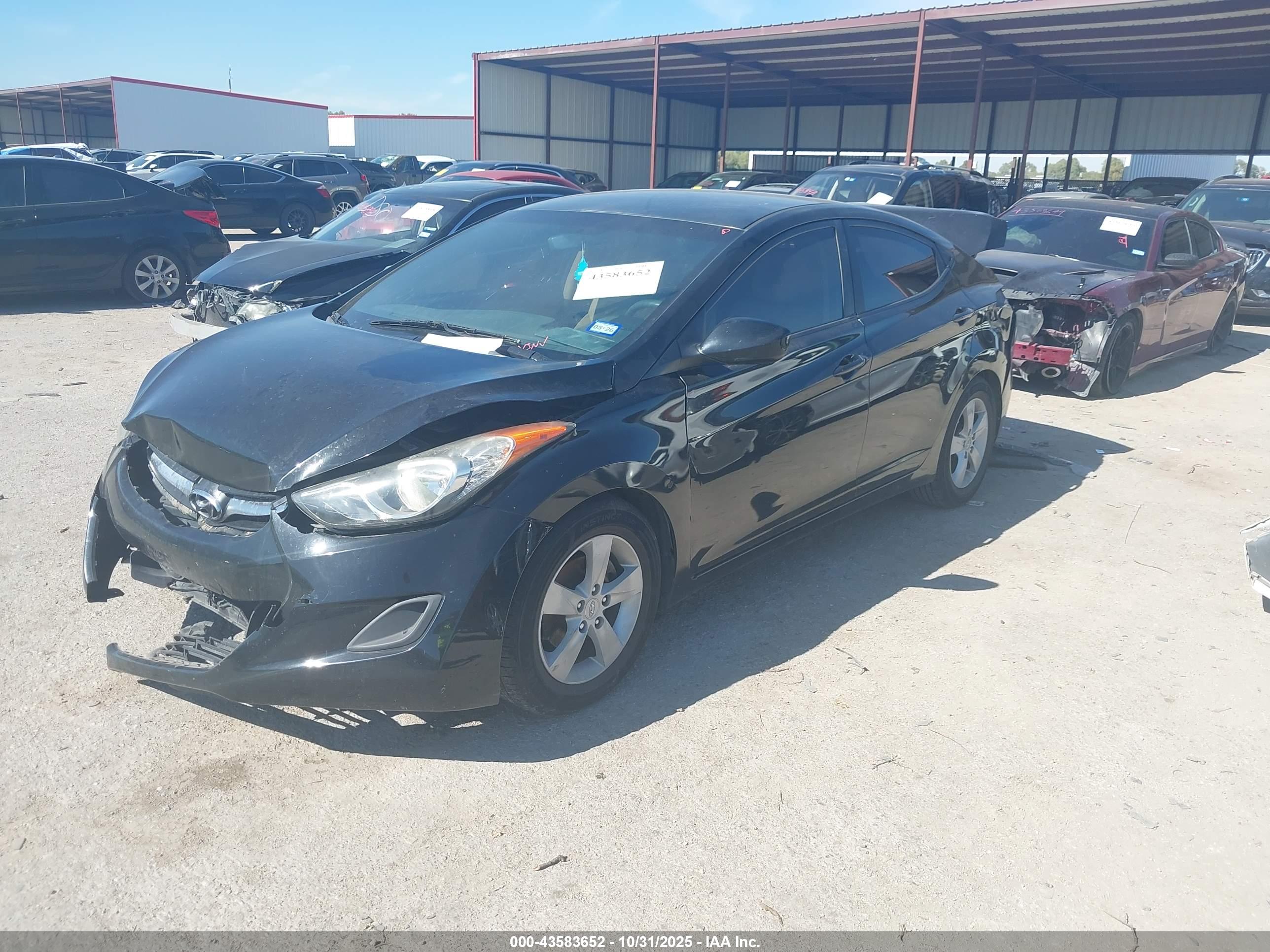 HYUNDAI ELANTRA image 2