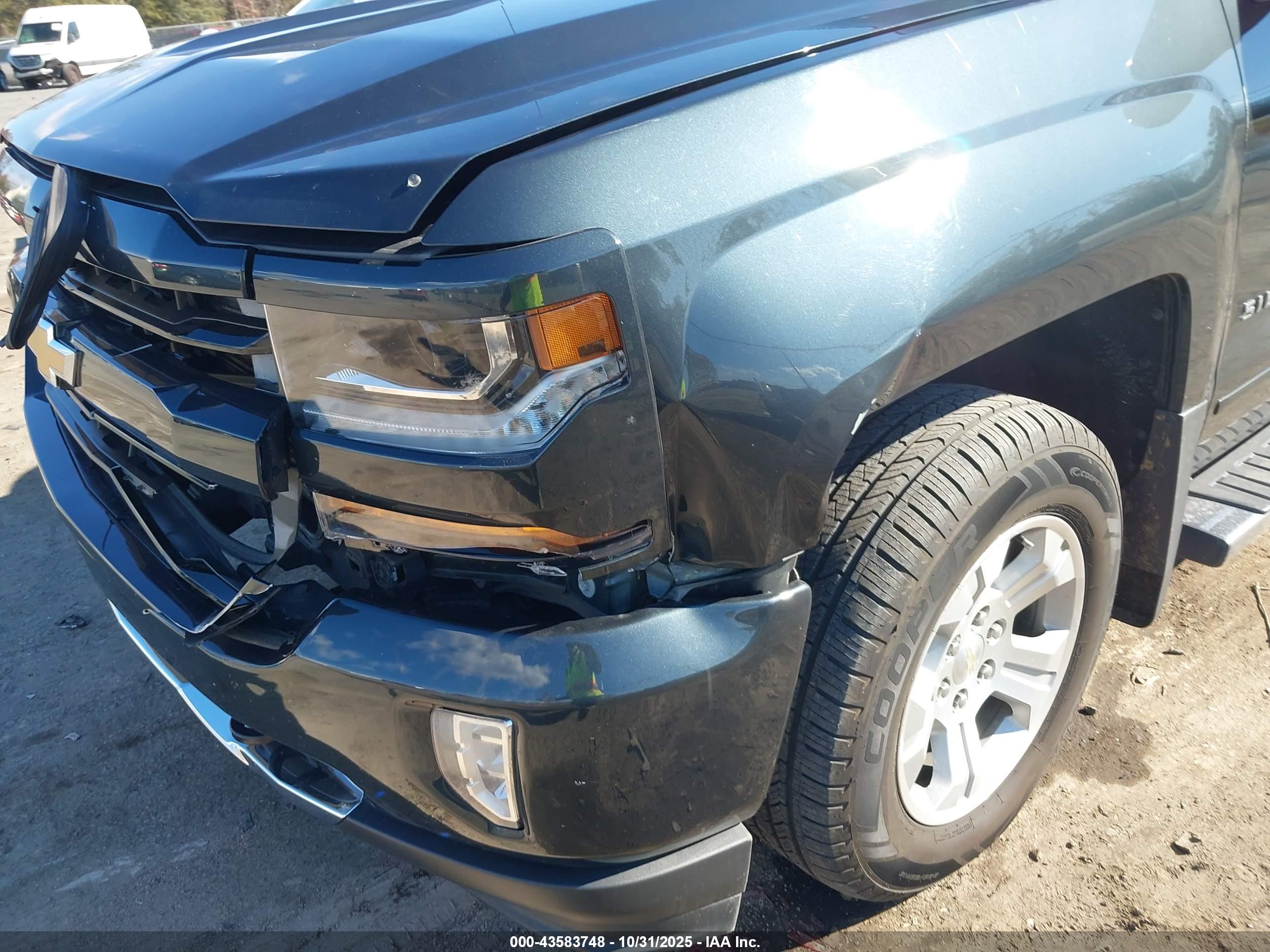CHEVROLET SILVERADO image 6