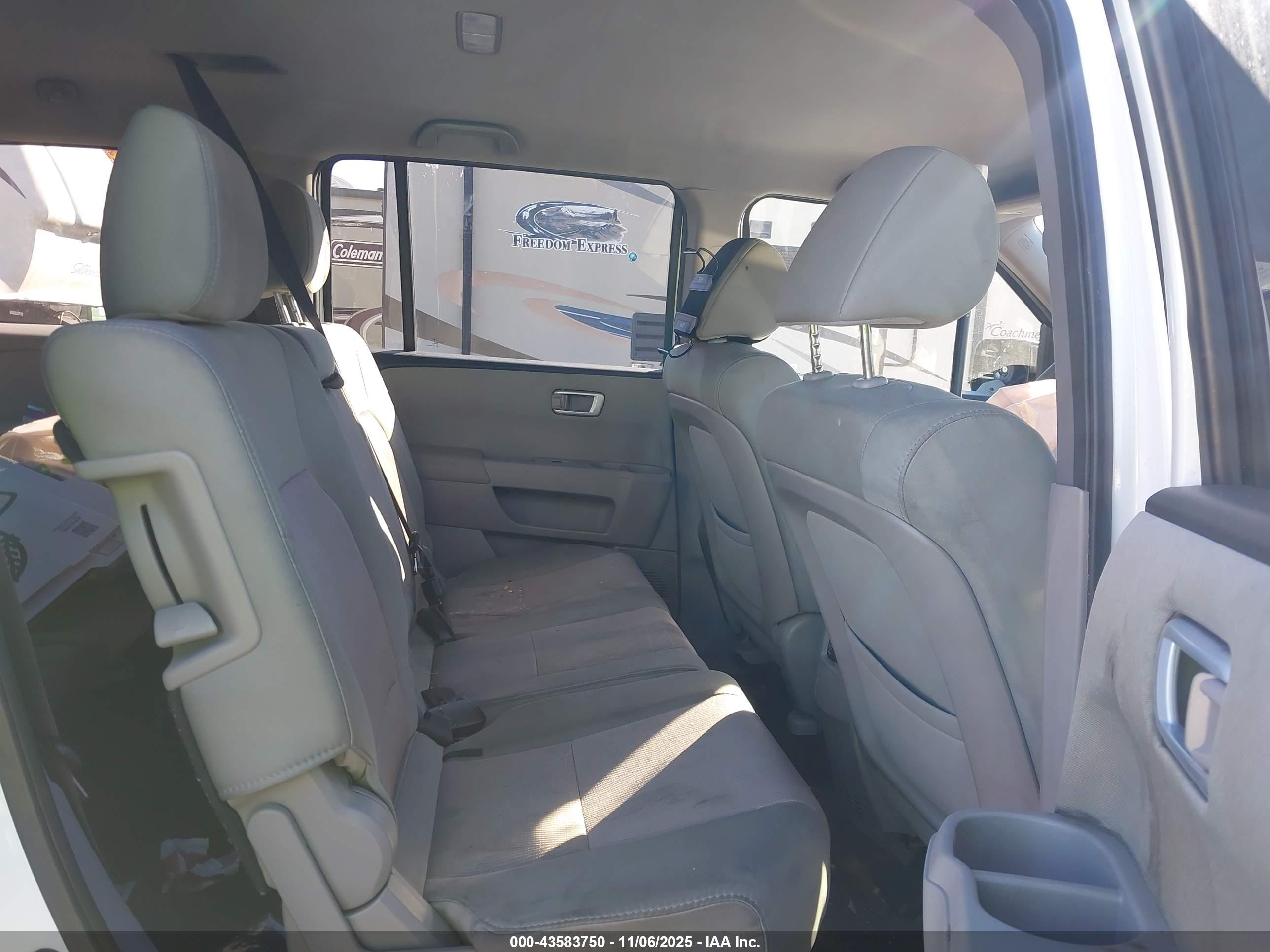 HONDA PILOT image 8