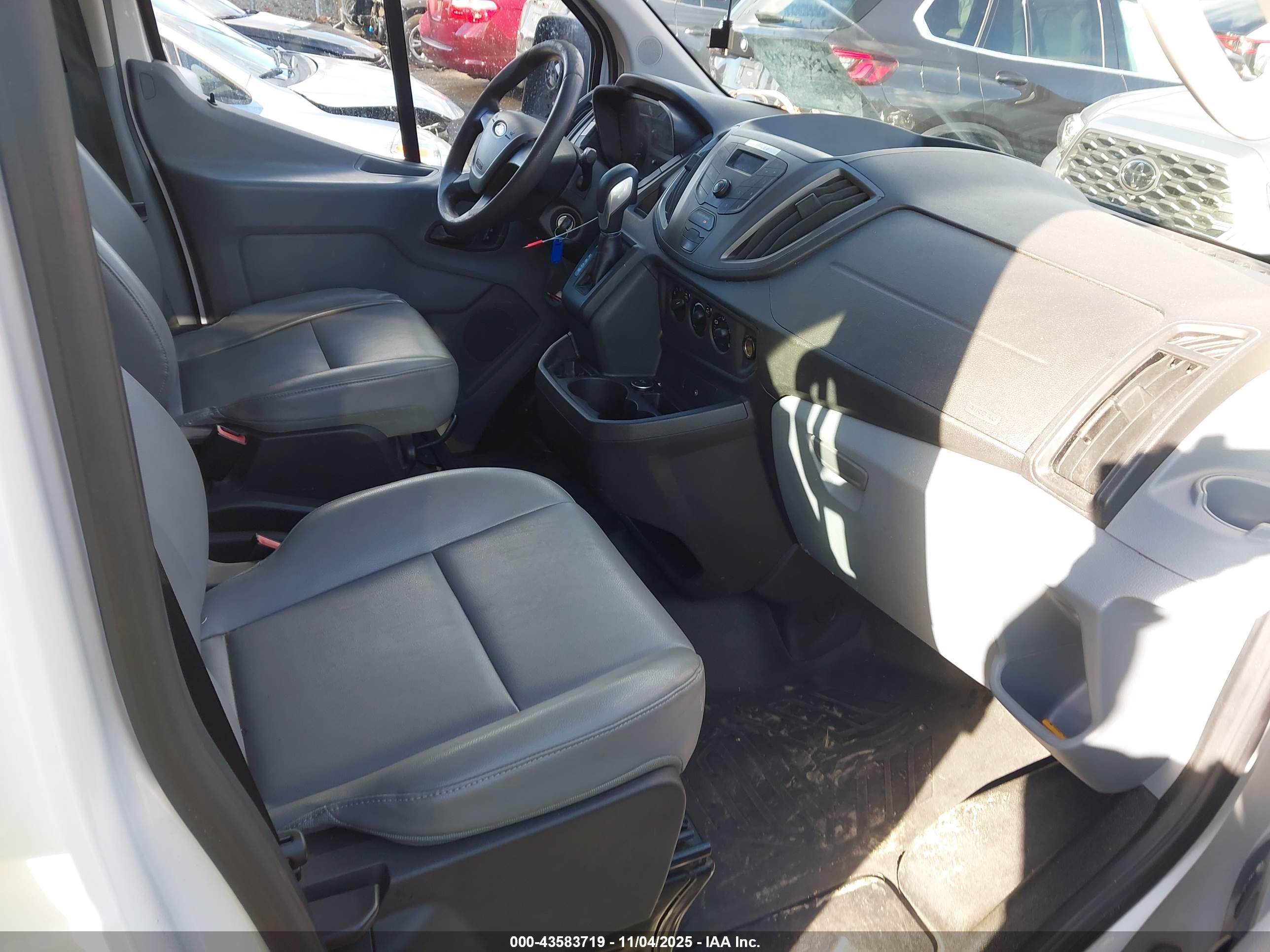 FORD TRANSIT-150 image 5