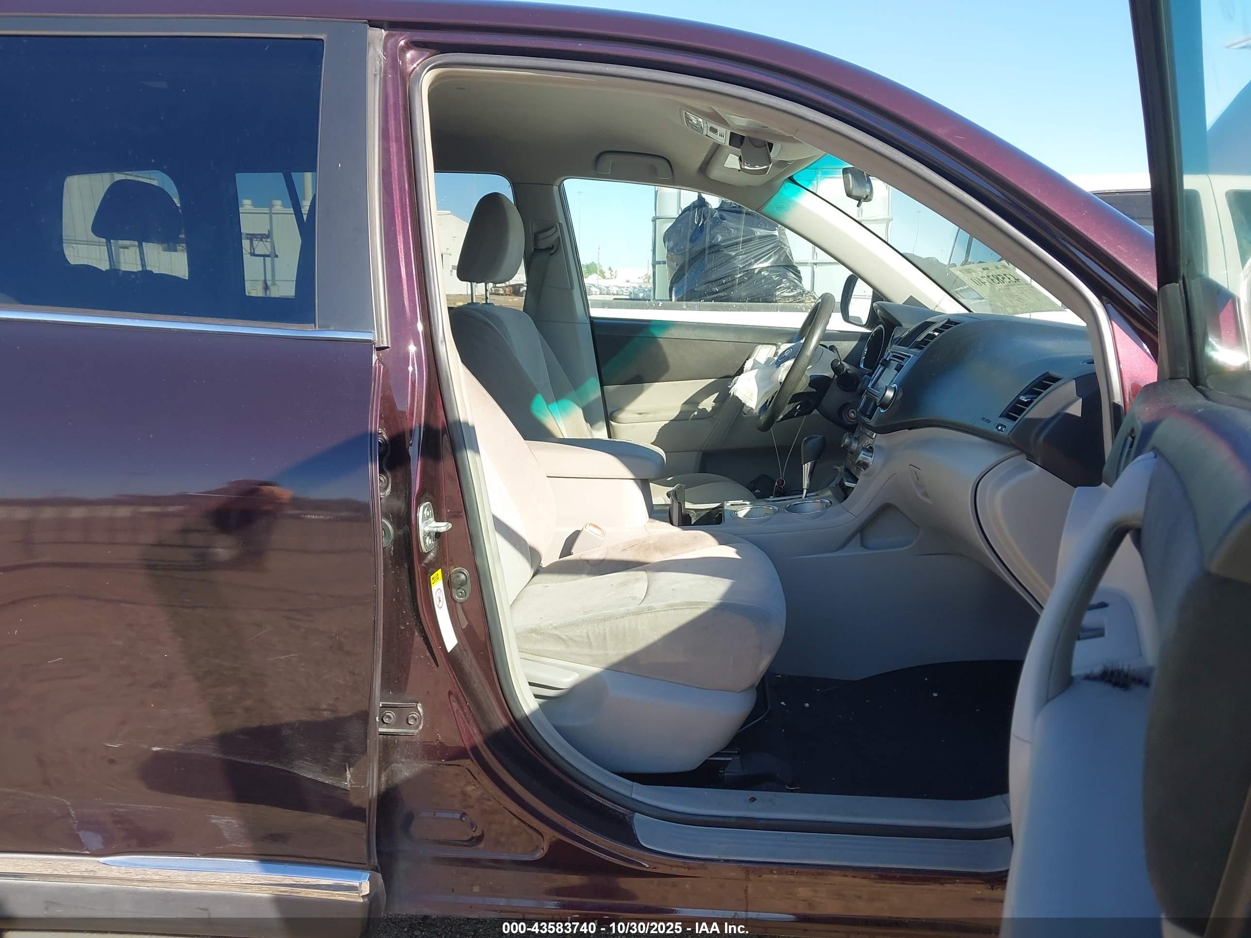 TOYOTA HIGHLANDER image 5