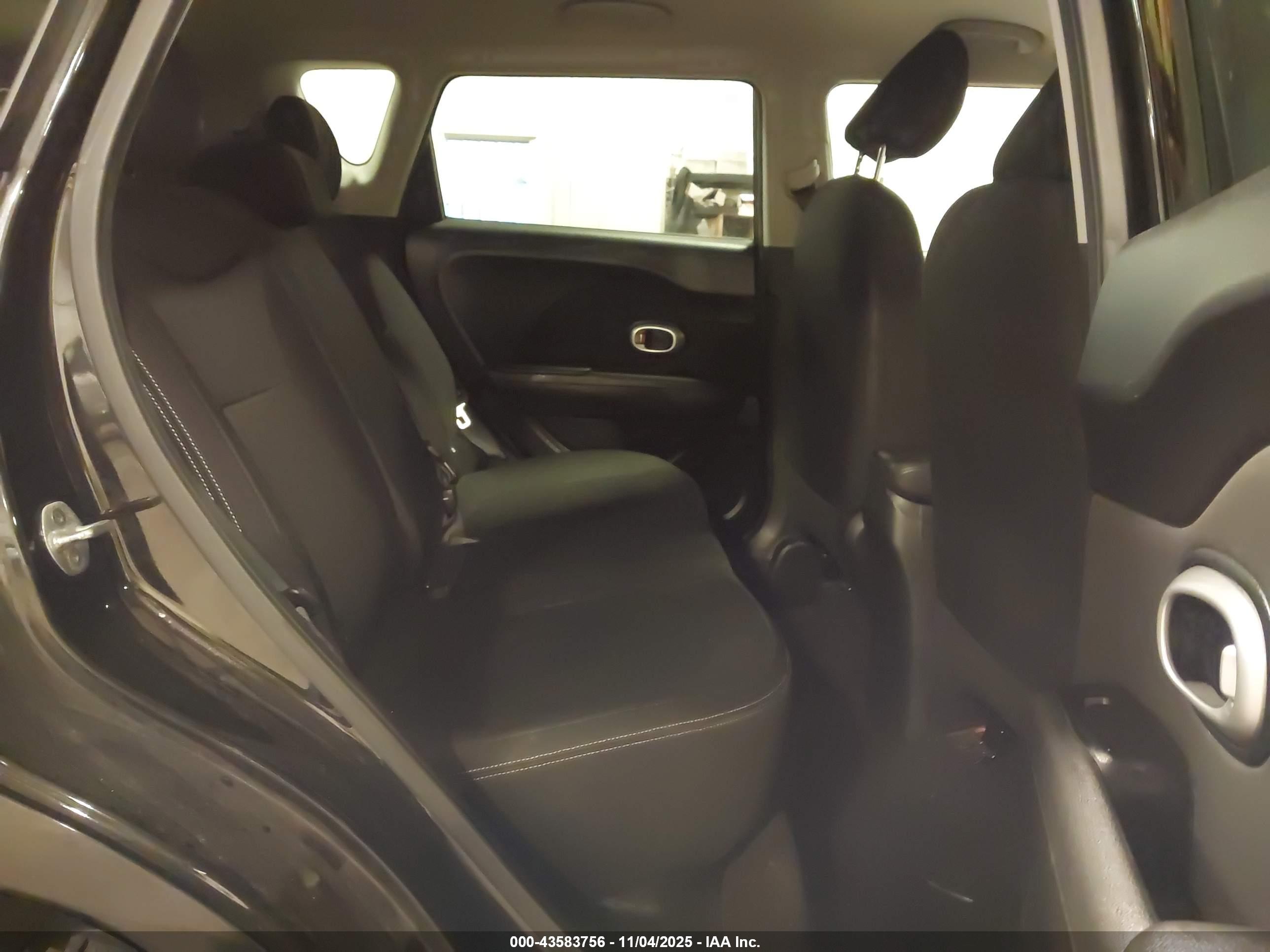 KIA SOUL image 8