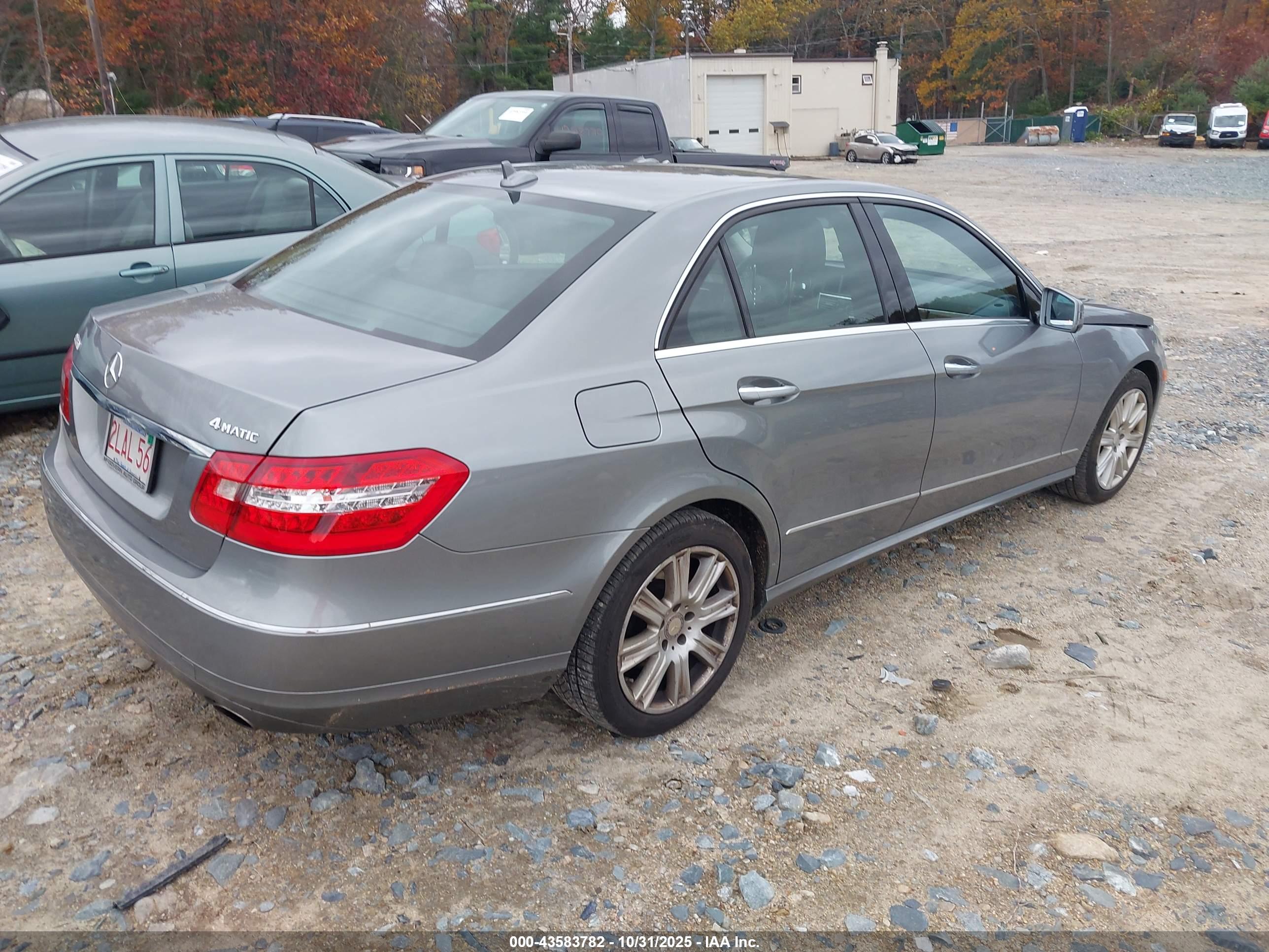 MERCEDES-BENZ E image 4