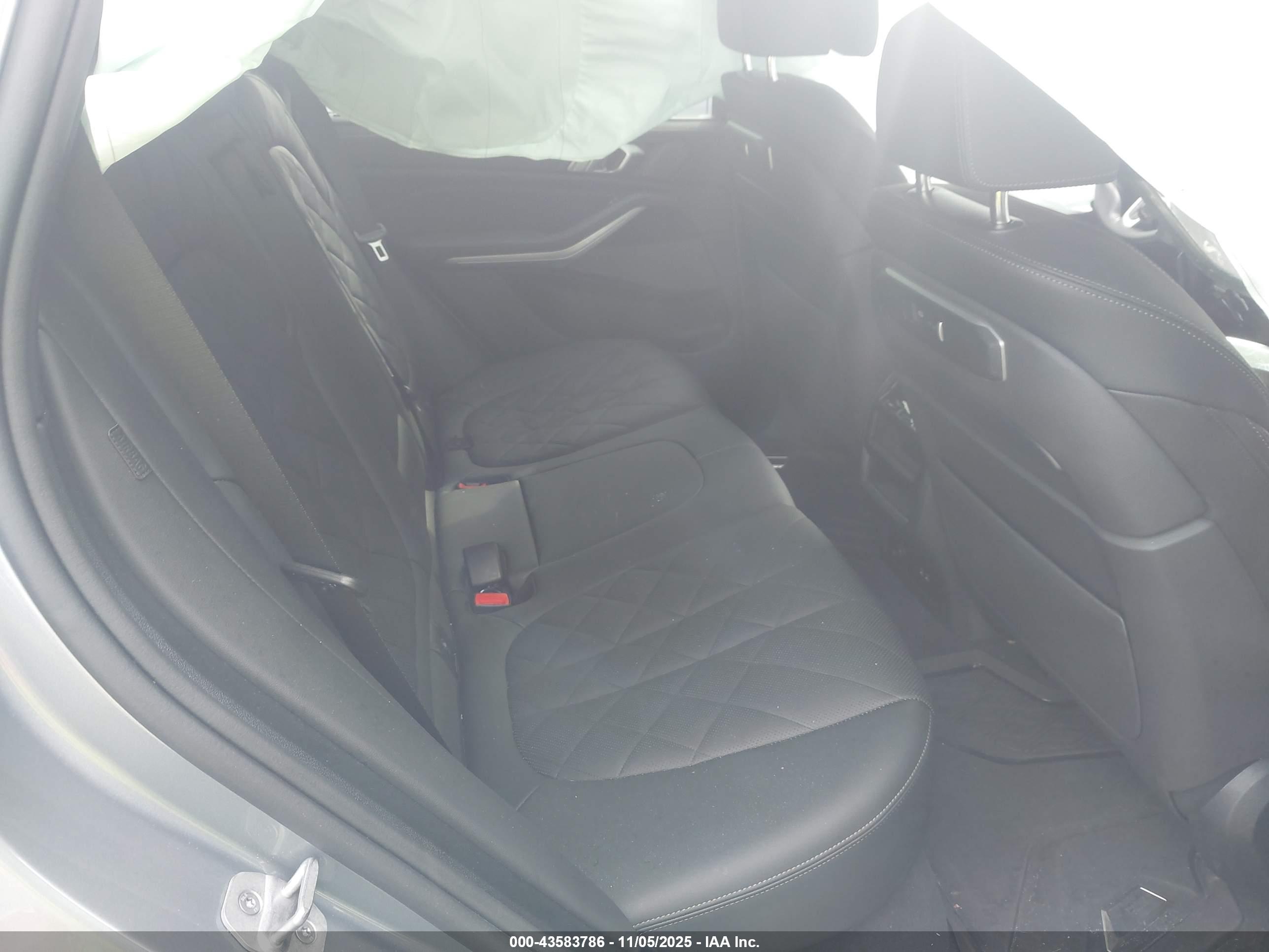 BMW X5 image 8