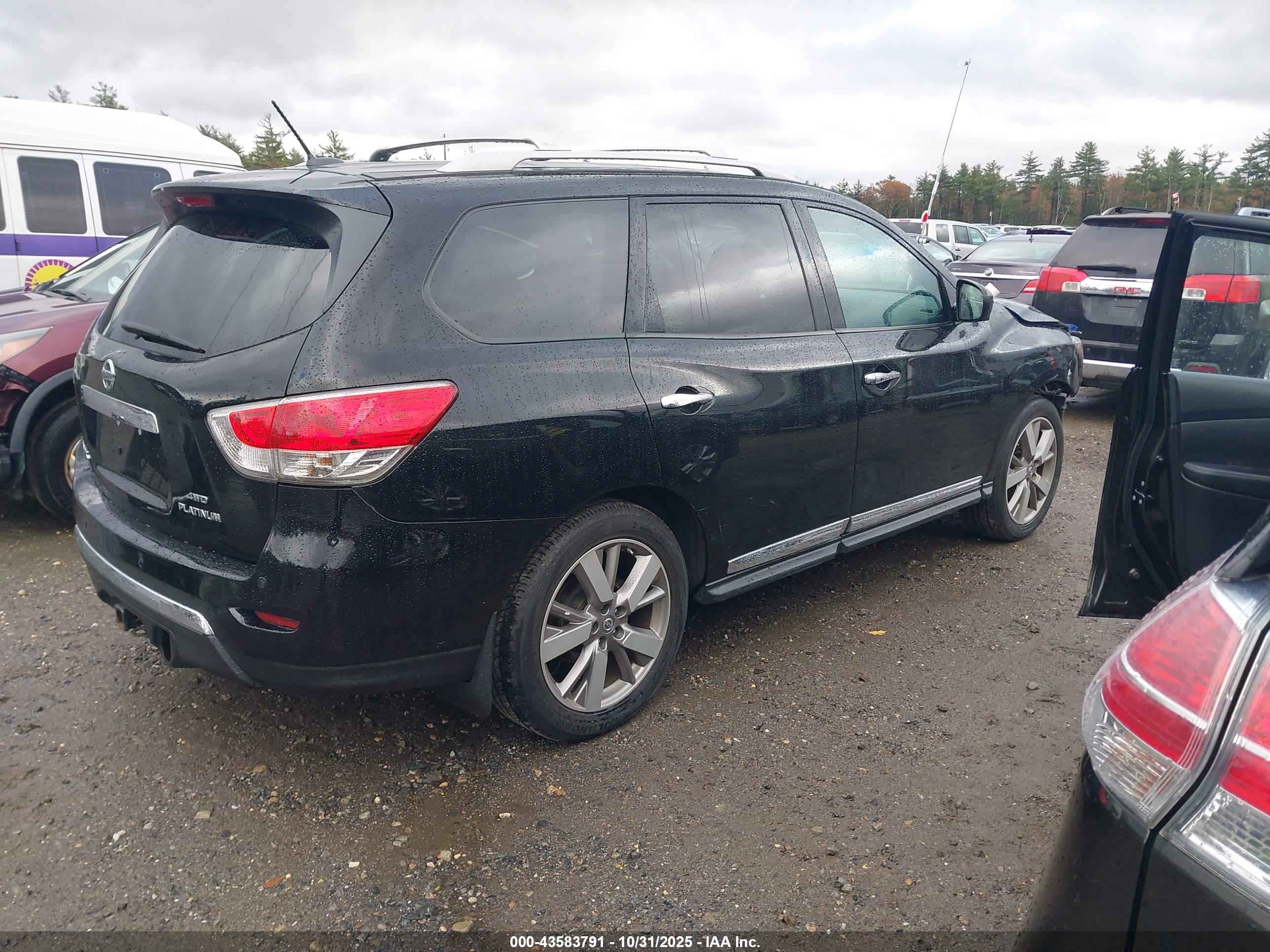 NISSAN PATHFINDER image 4
