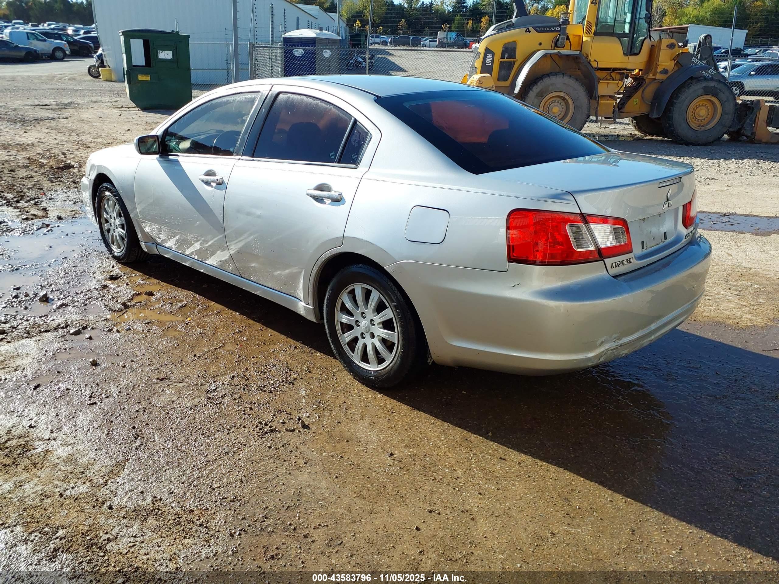 MITSUBISHI GALANT image 3