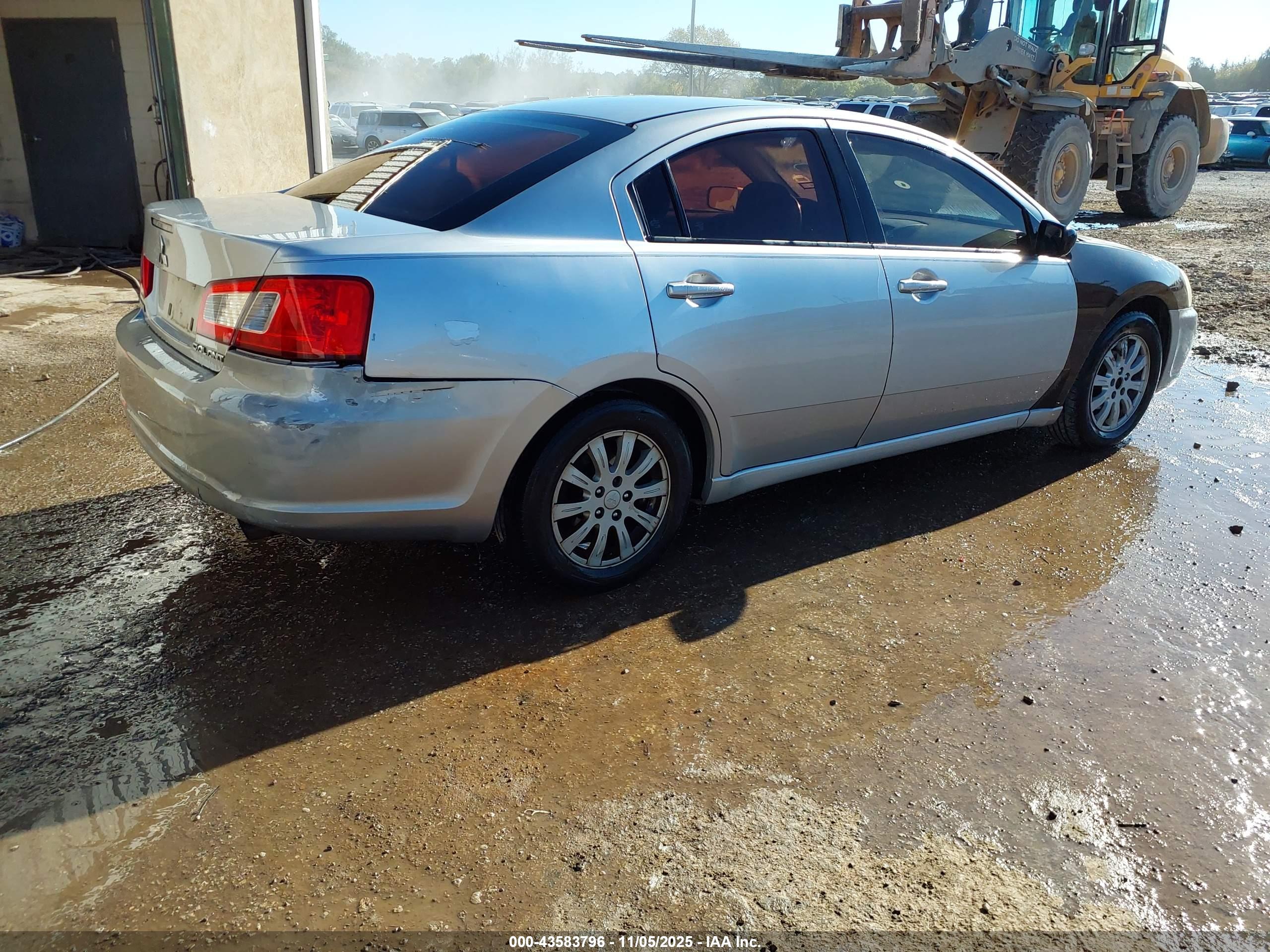 MITSUBISHI GALANT image 4