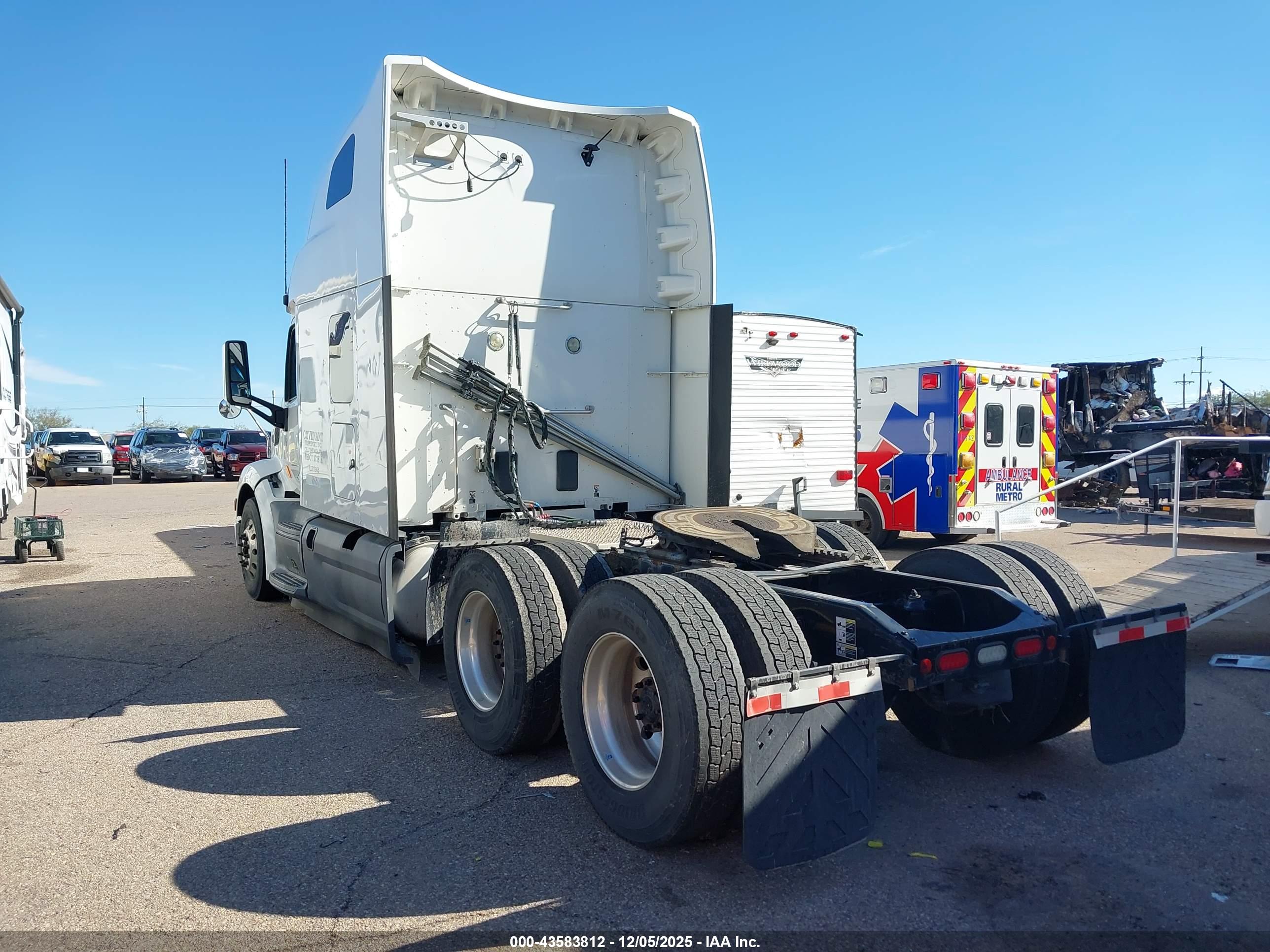 PETERBILT 579 image 3