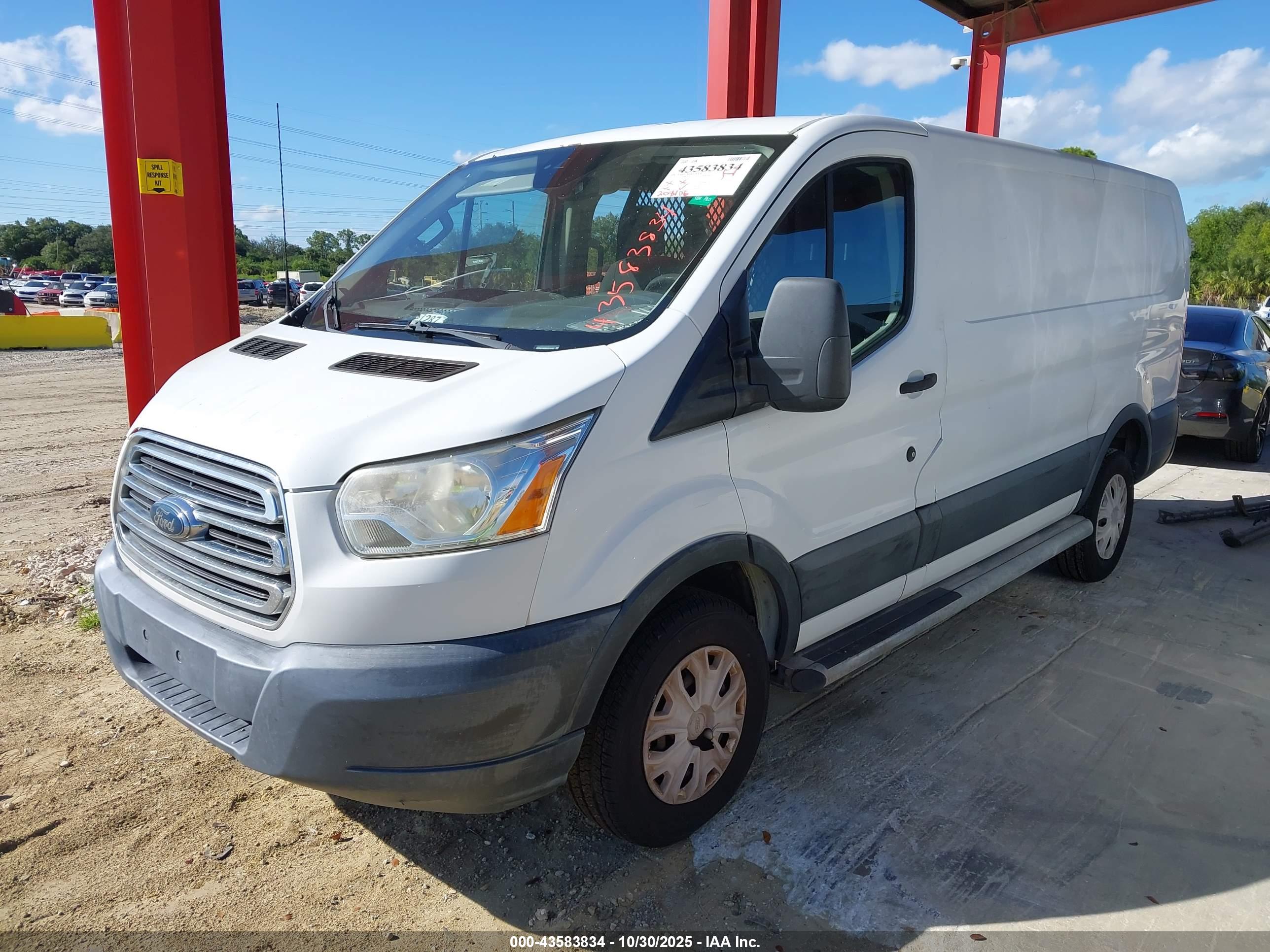 FORD TRANSIT image 2