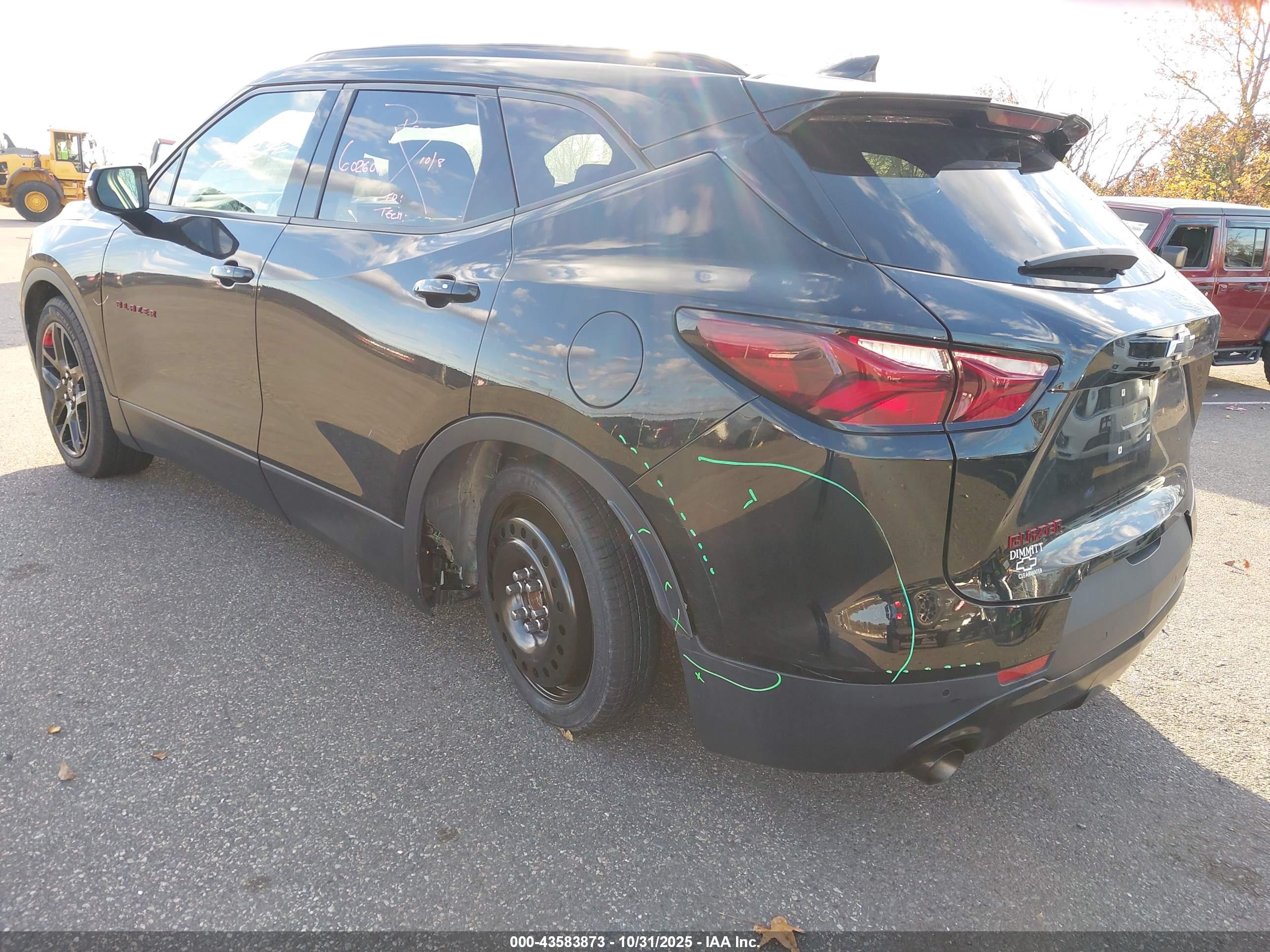 CHEVROLET BLAZER image 6