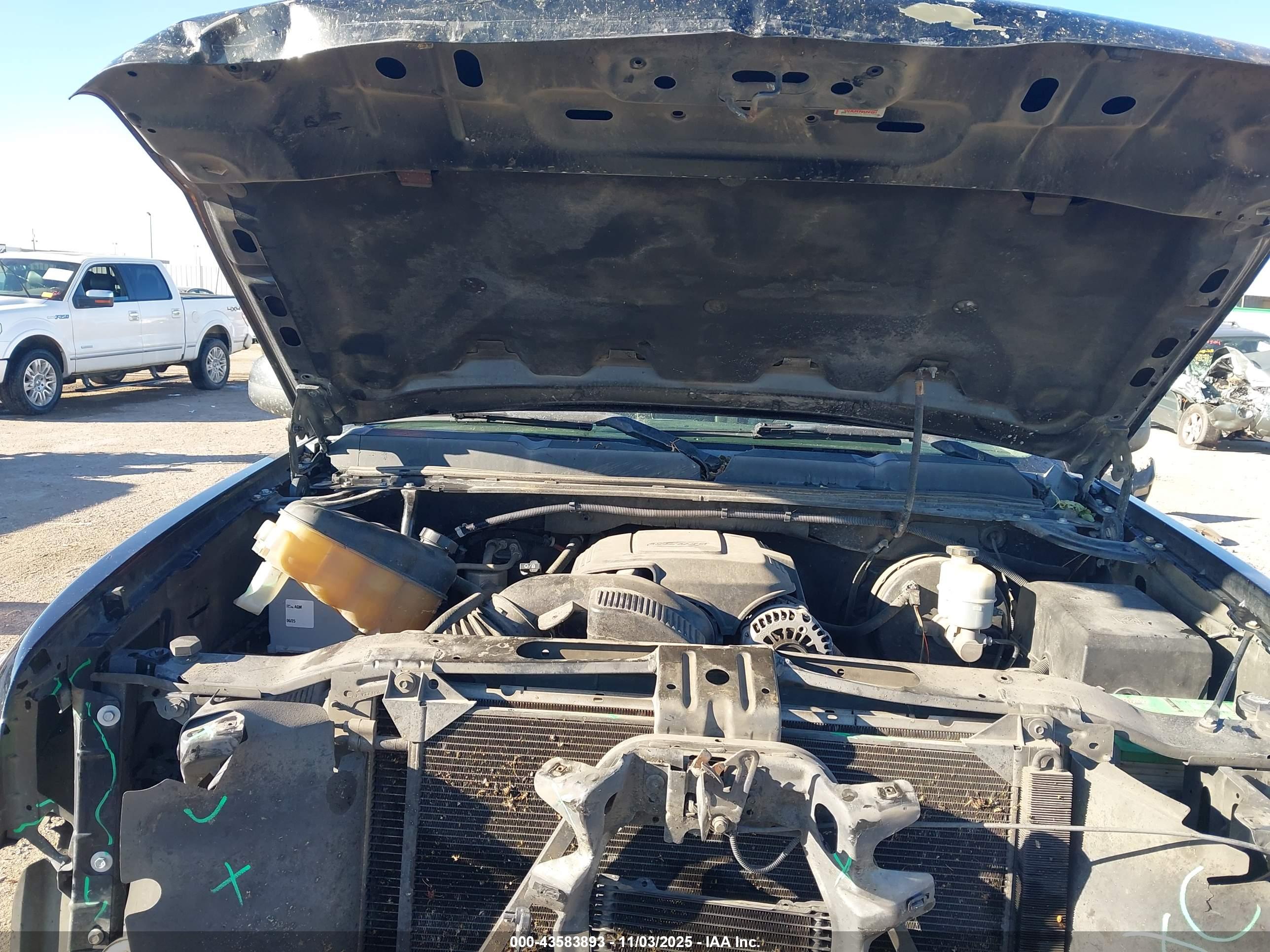 CHEVROLET SILVERADO image 10