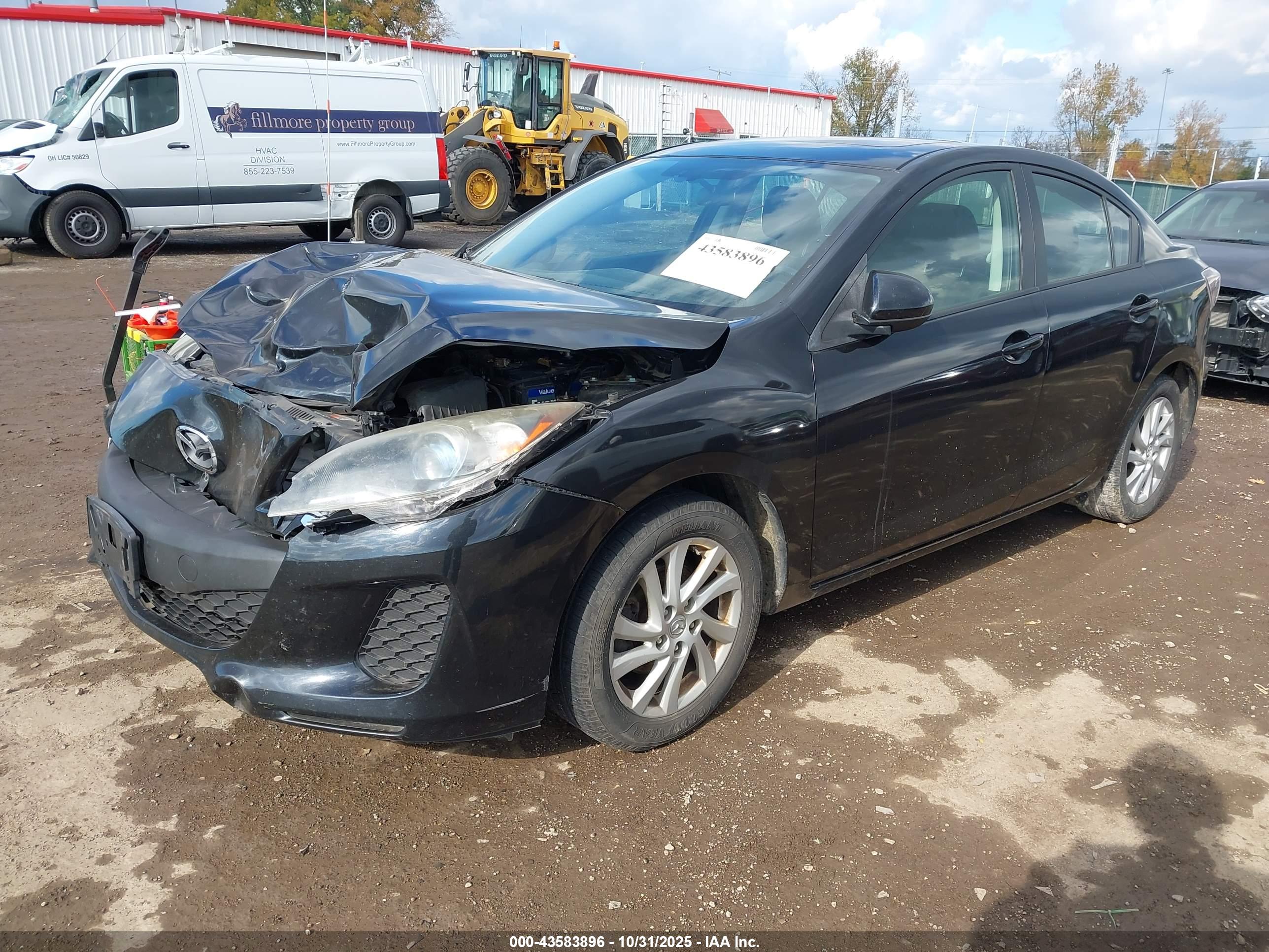 MAZDA MAZDA3 image 2