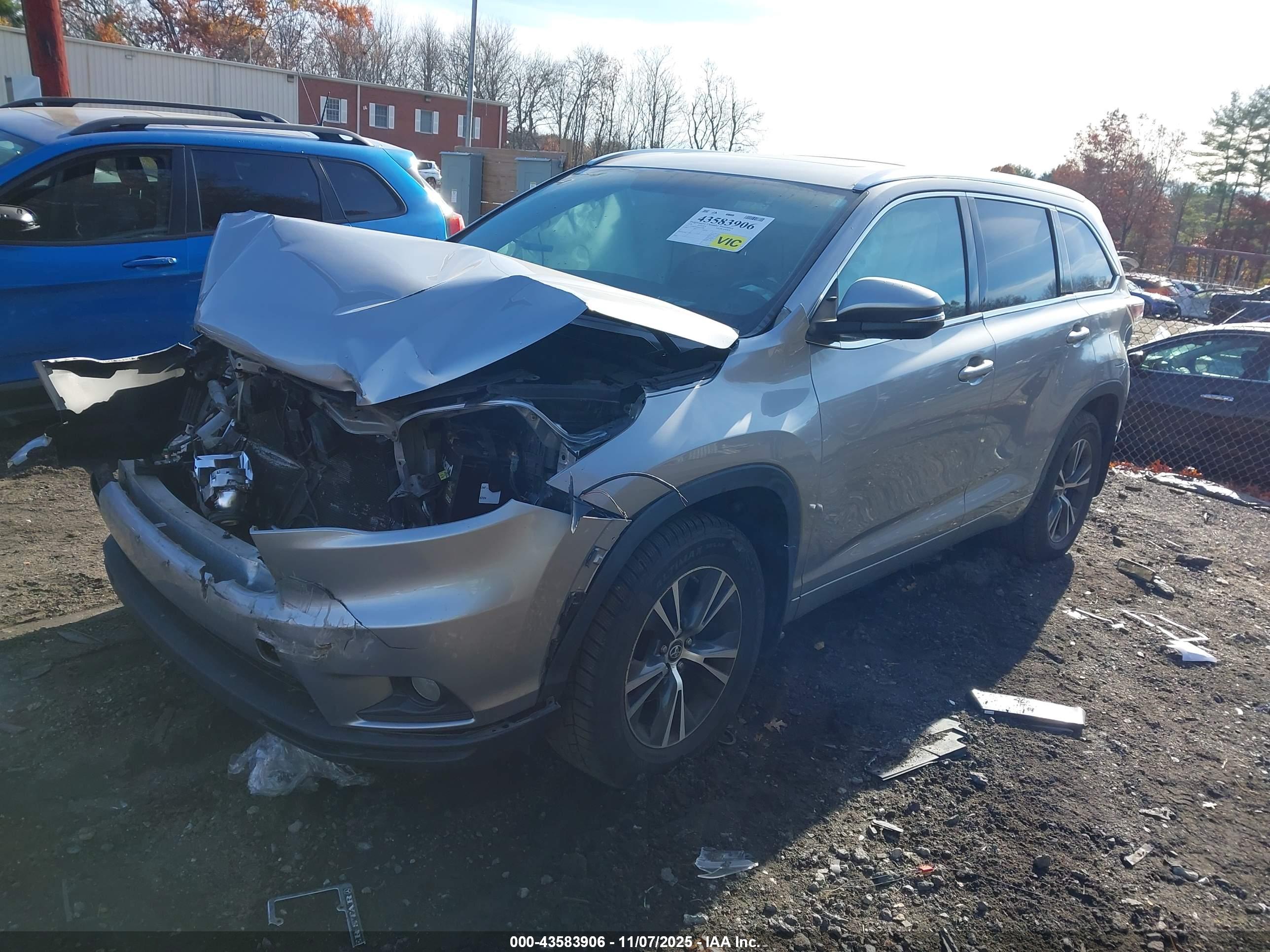TOYOTA HIGHLANDER image 2