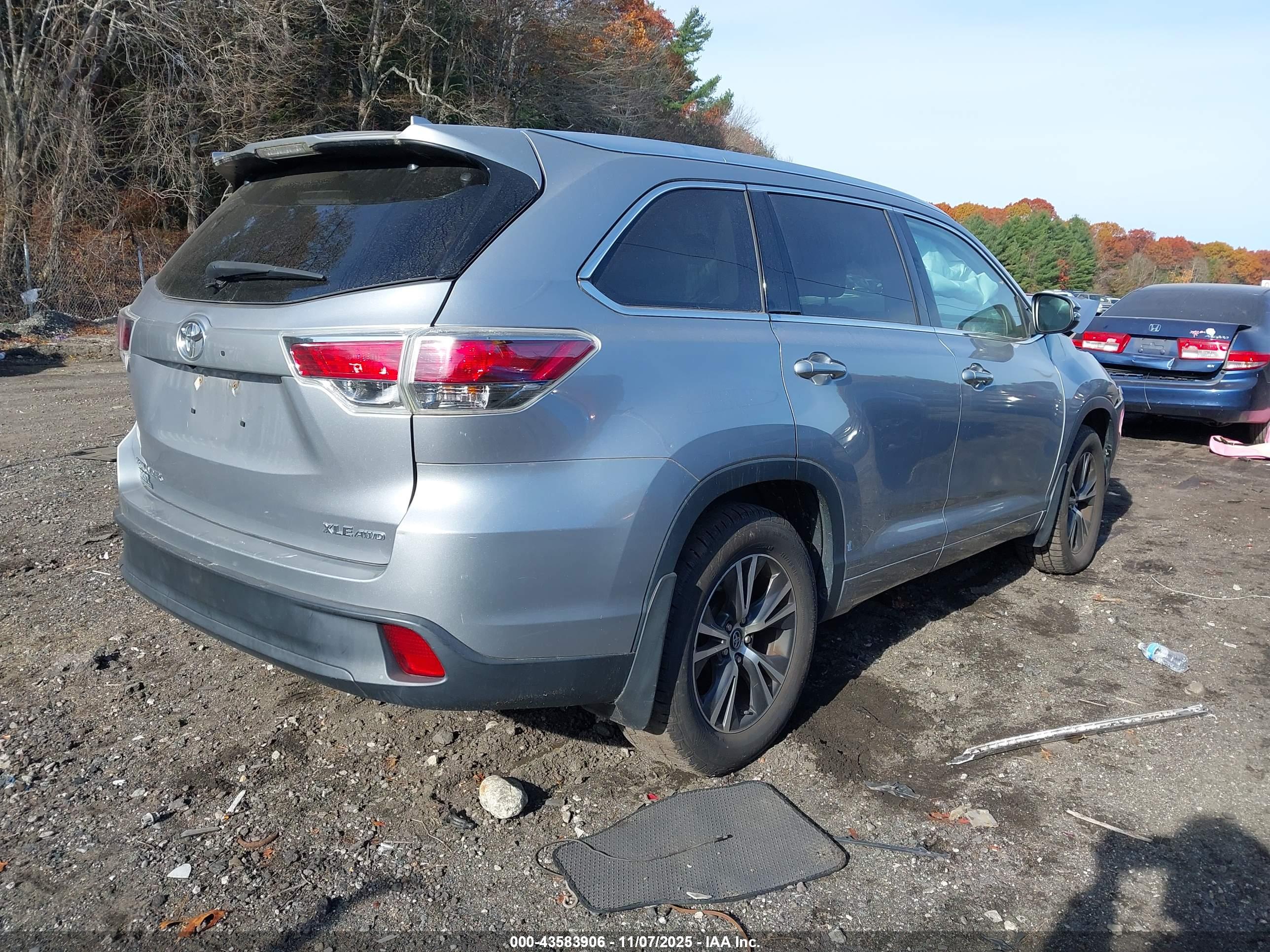 TOYOTA HIGHLANDER image 4