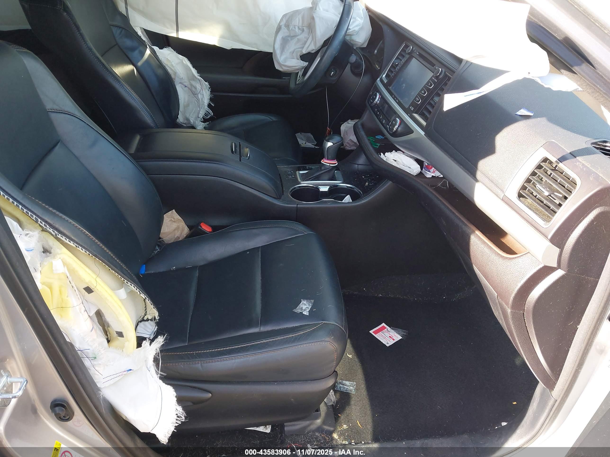 TOYOTA HIGHLANDER image 5