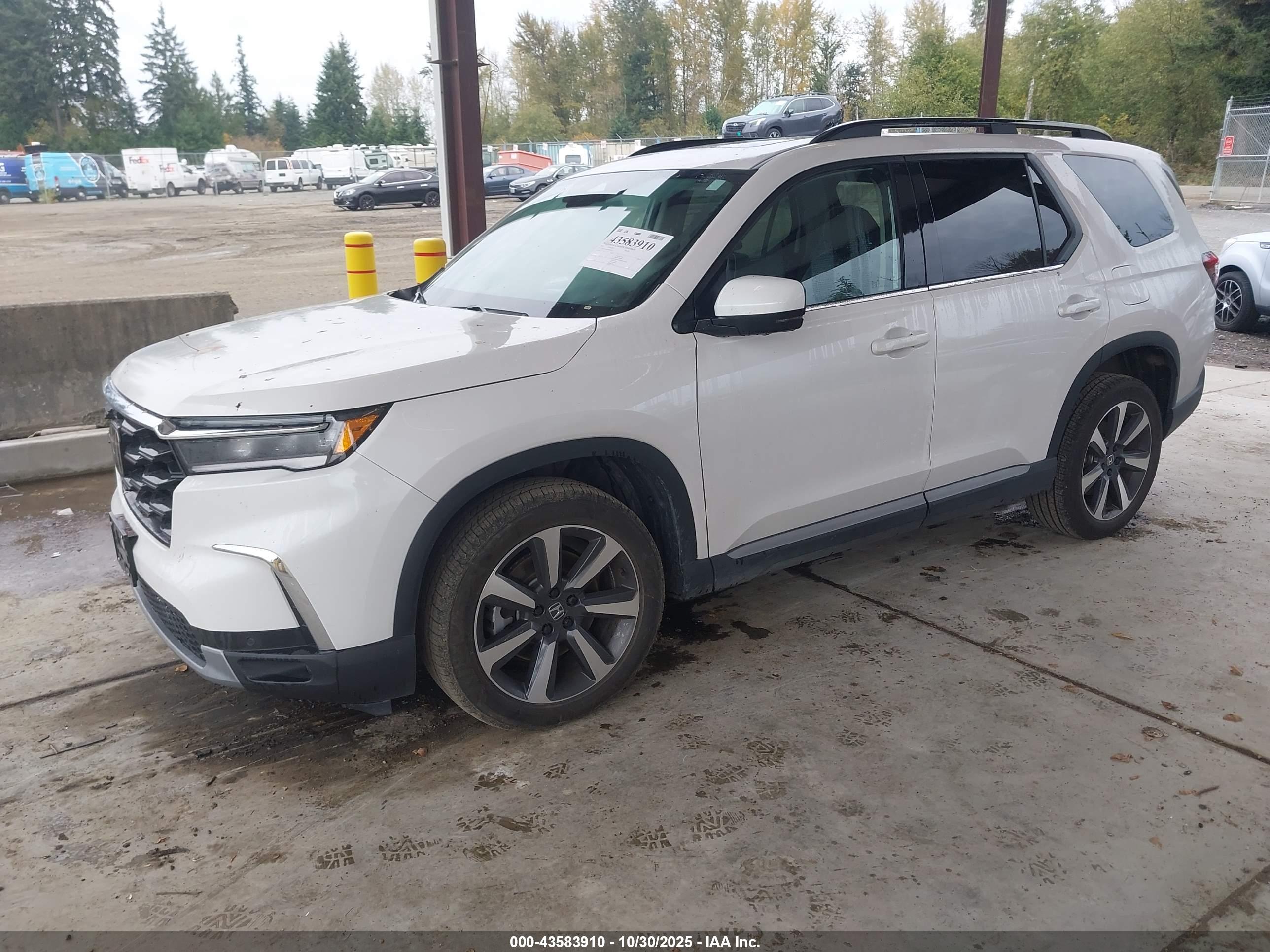 HONDA PILOT image 2