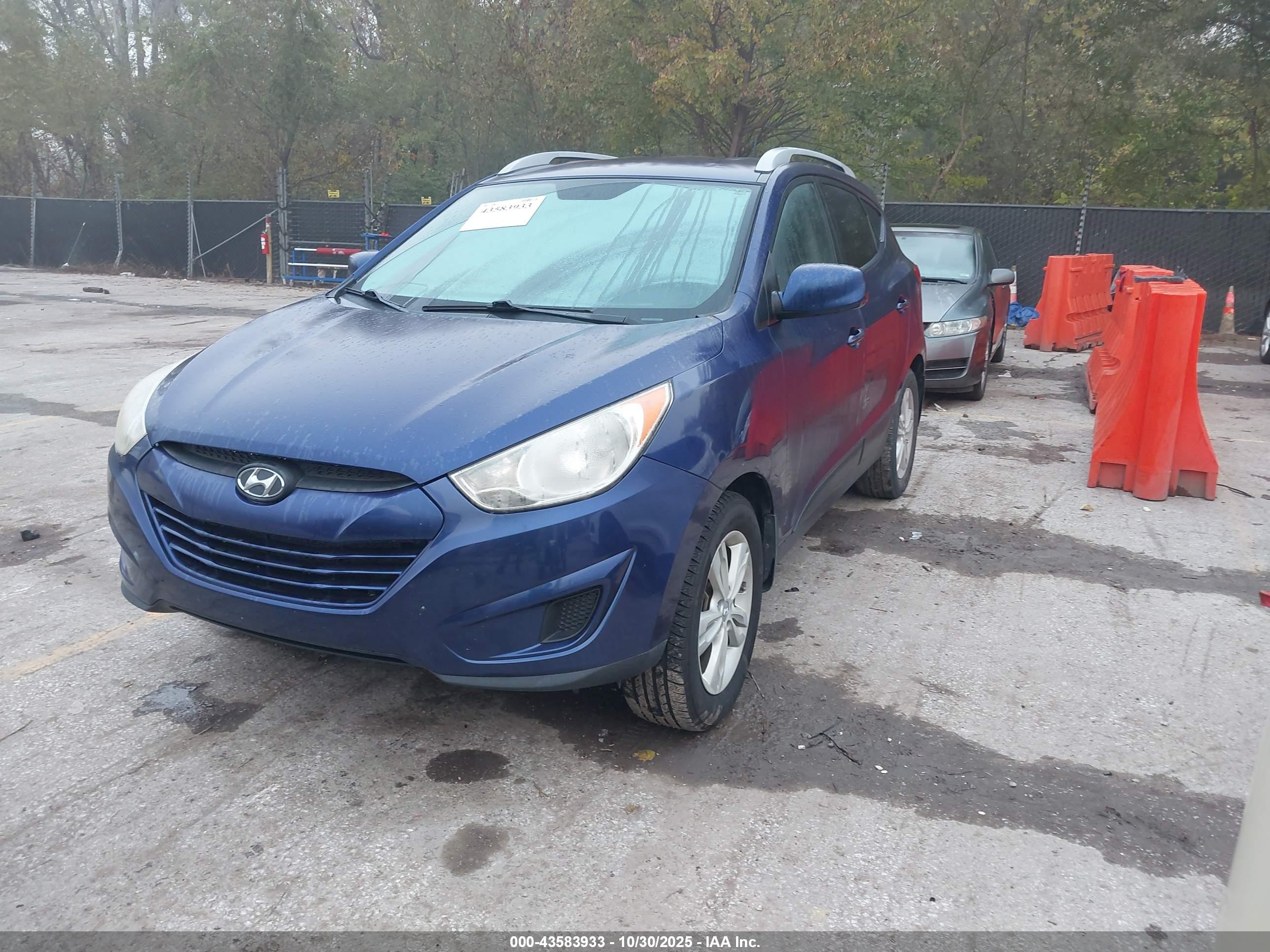 HYUNDAI TUCSON image 2