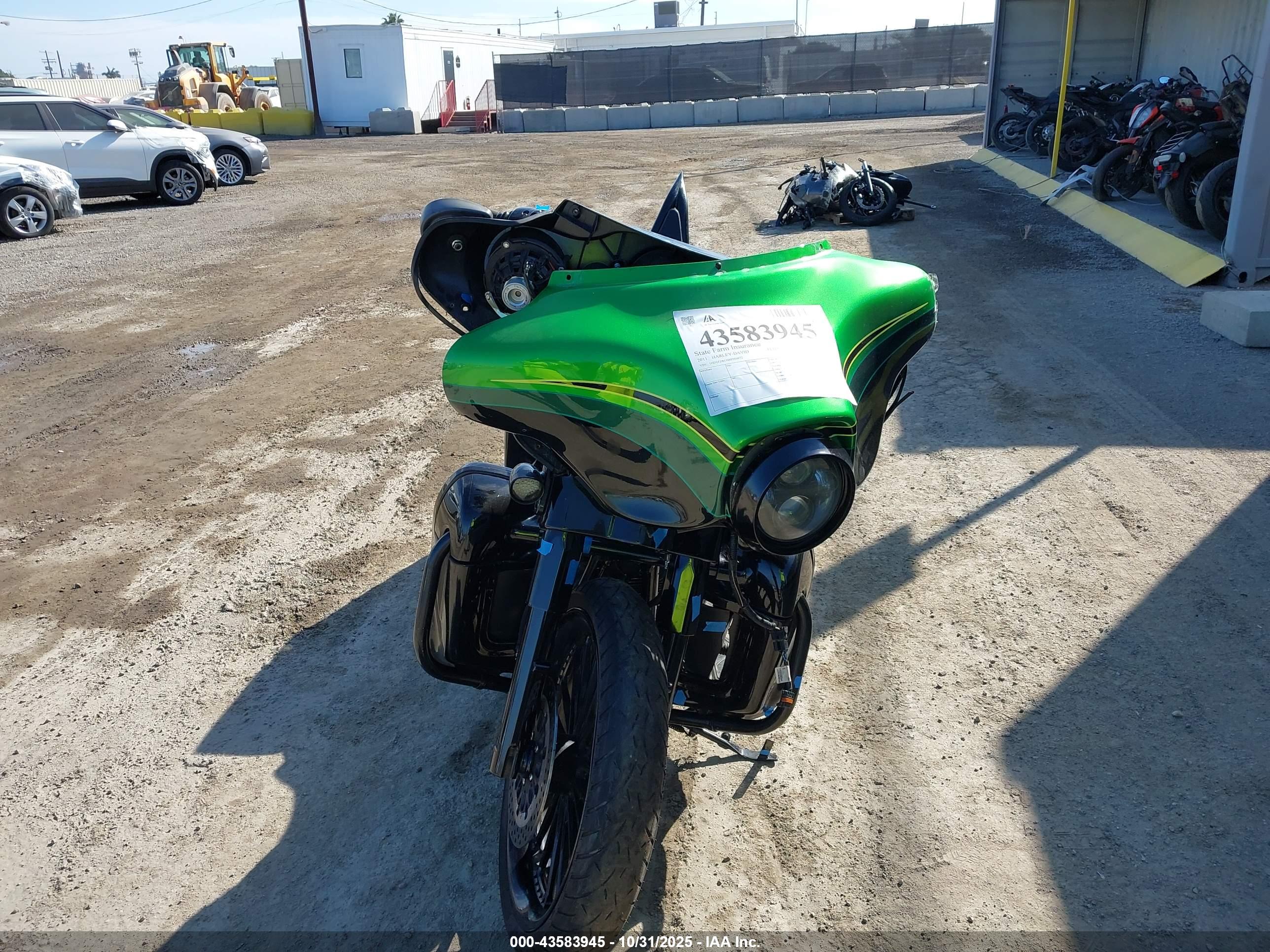HARLEY-DAVIDSON FLHXSE2 image 5
