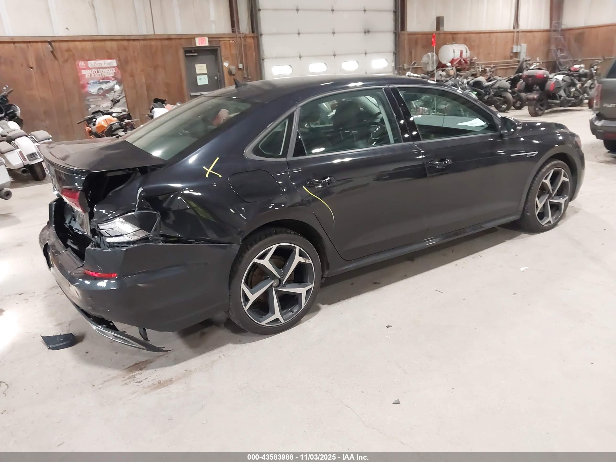 VOLKSWAGEN PASSAT image 4