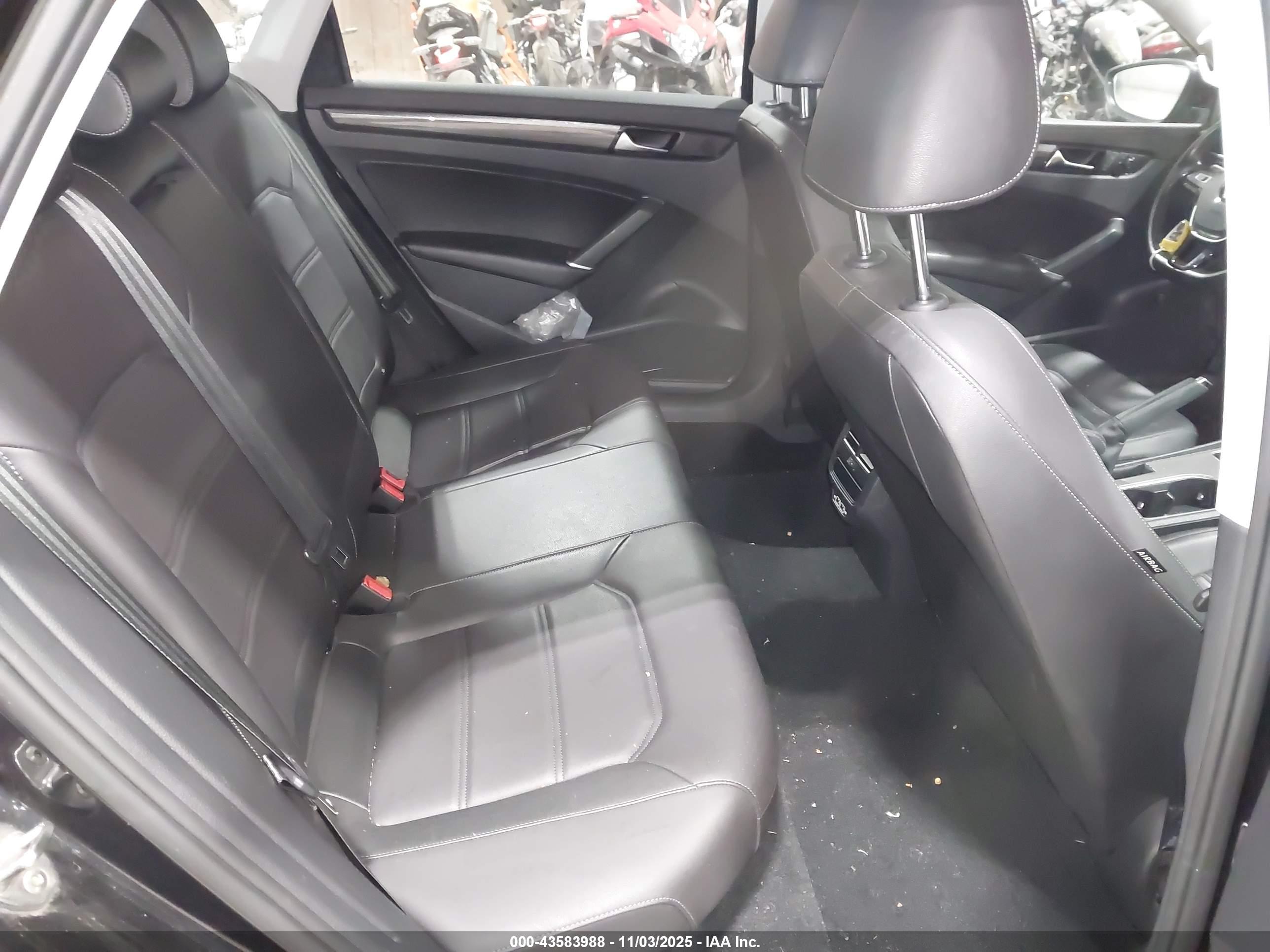 VOLKSWAGEN PASSAT image 8
