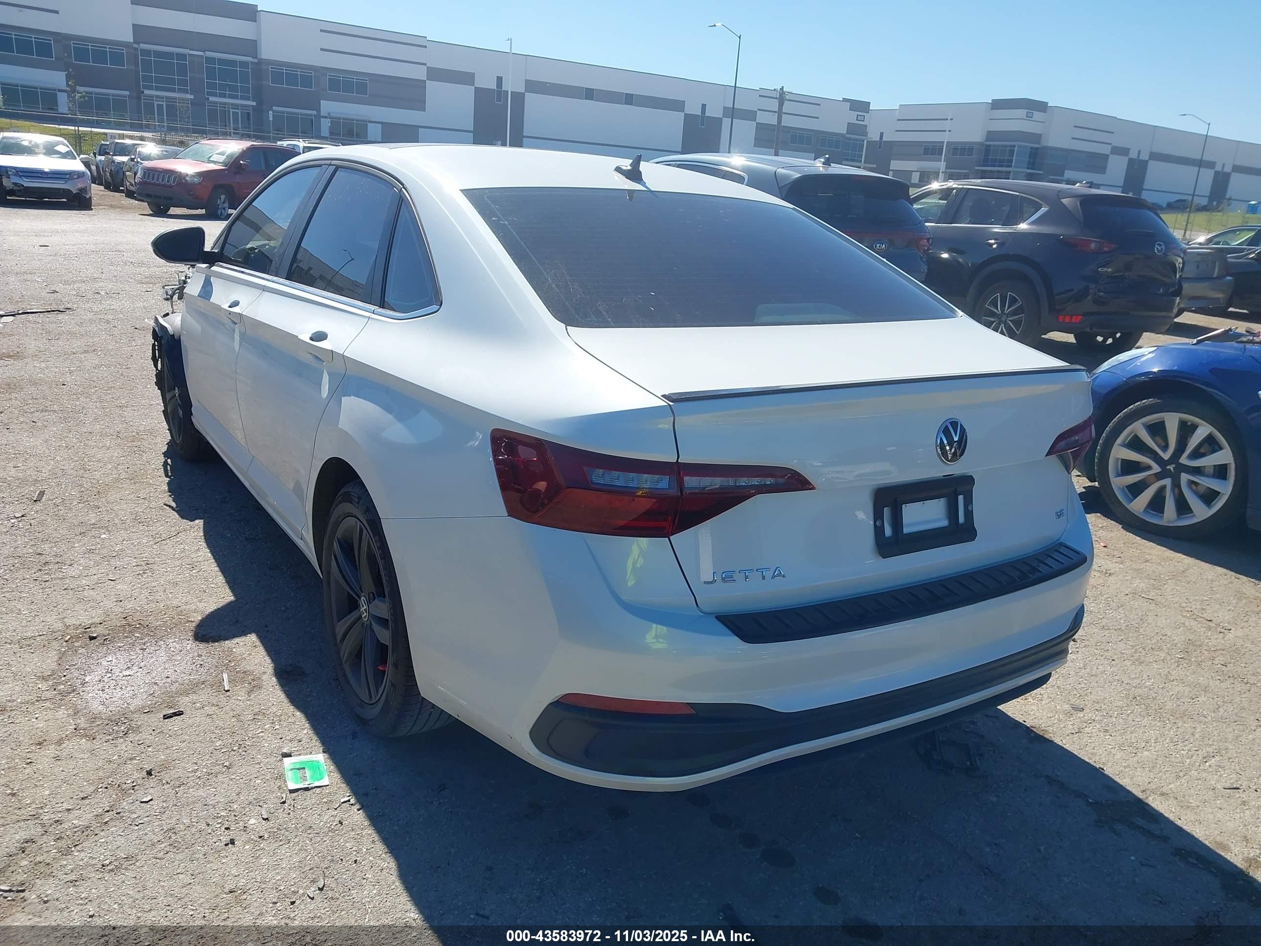 VOLKSWAGEN JETTA image 3