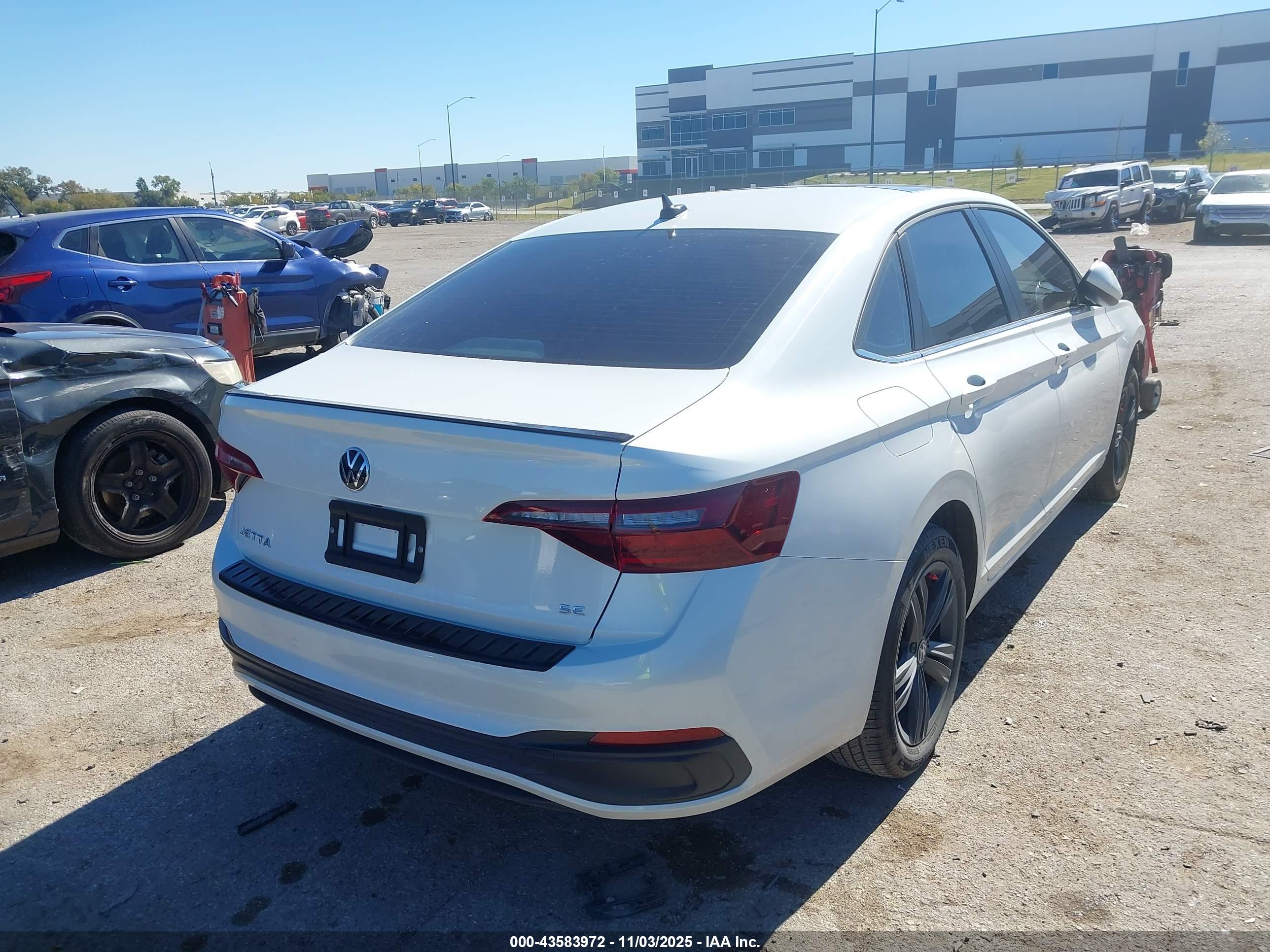VOLKSWAGEN JETTA image 4